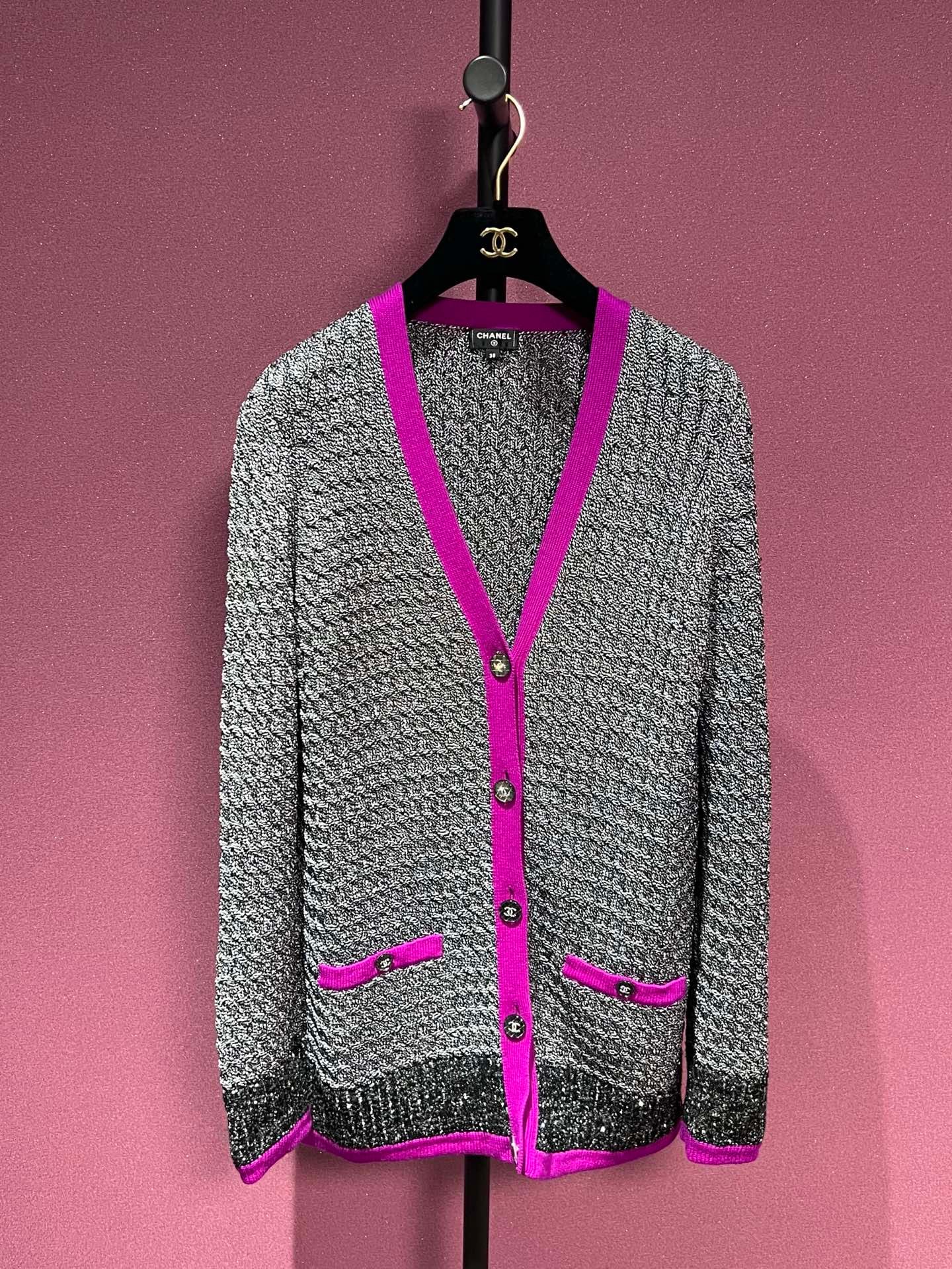 CHANEL 21K CARDIGAN PINK GREY 38 FT102282