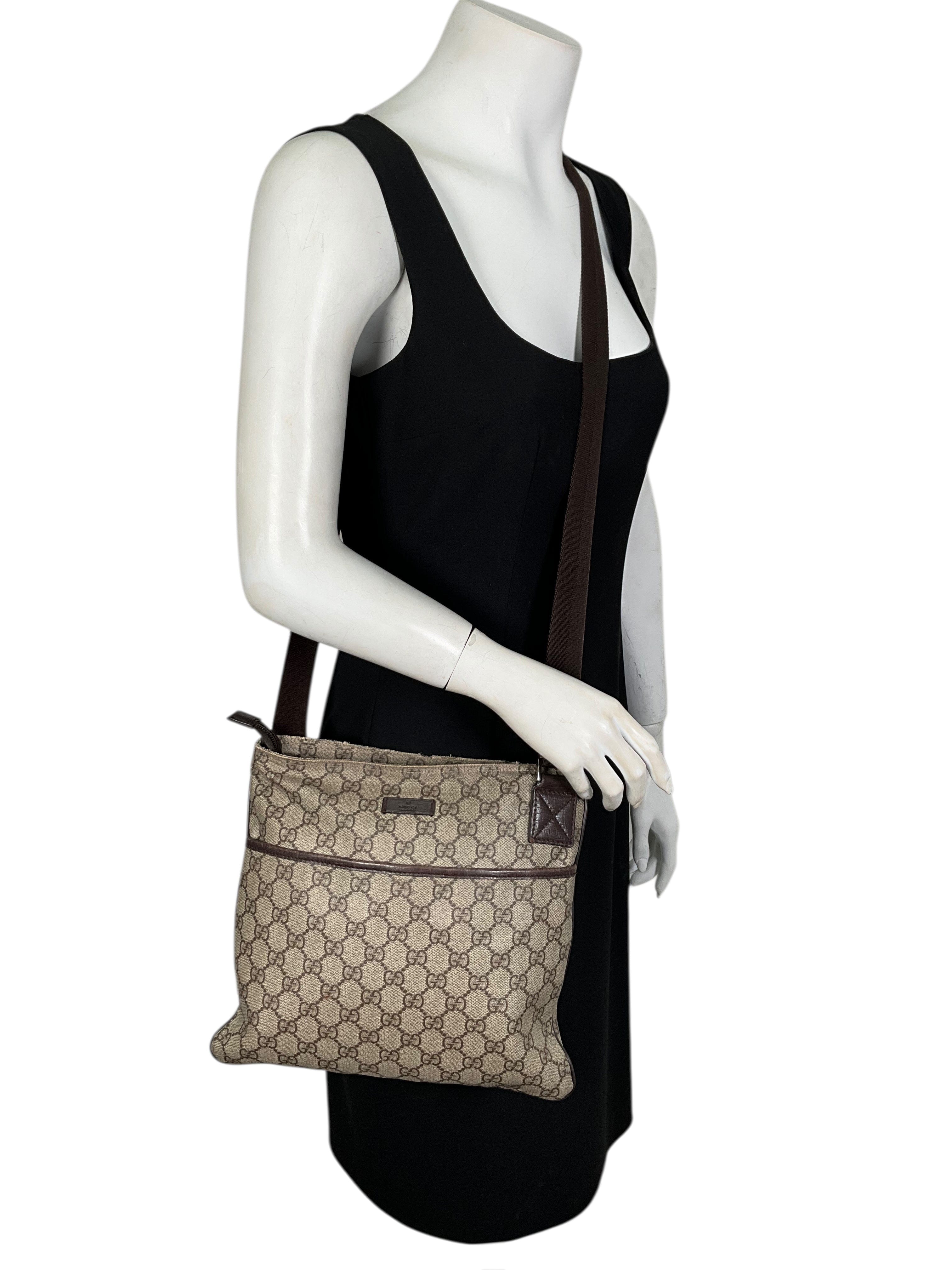 Gucci GG Supreme Monogram Canvas Flat Messenger Bag