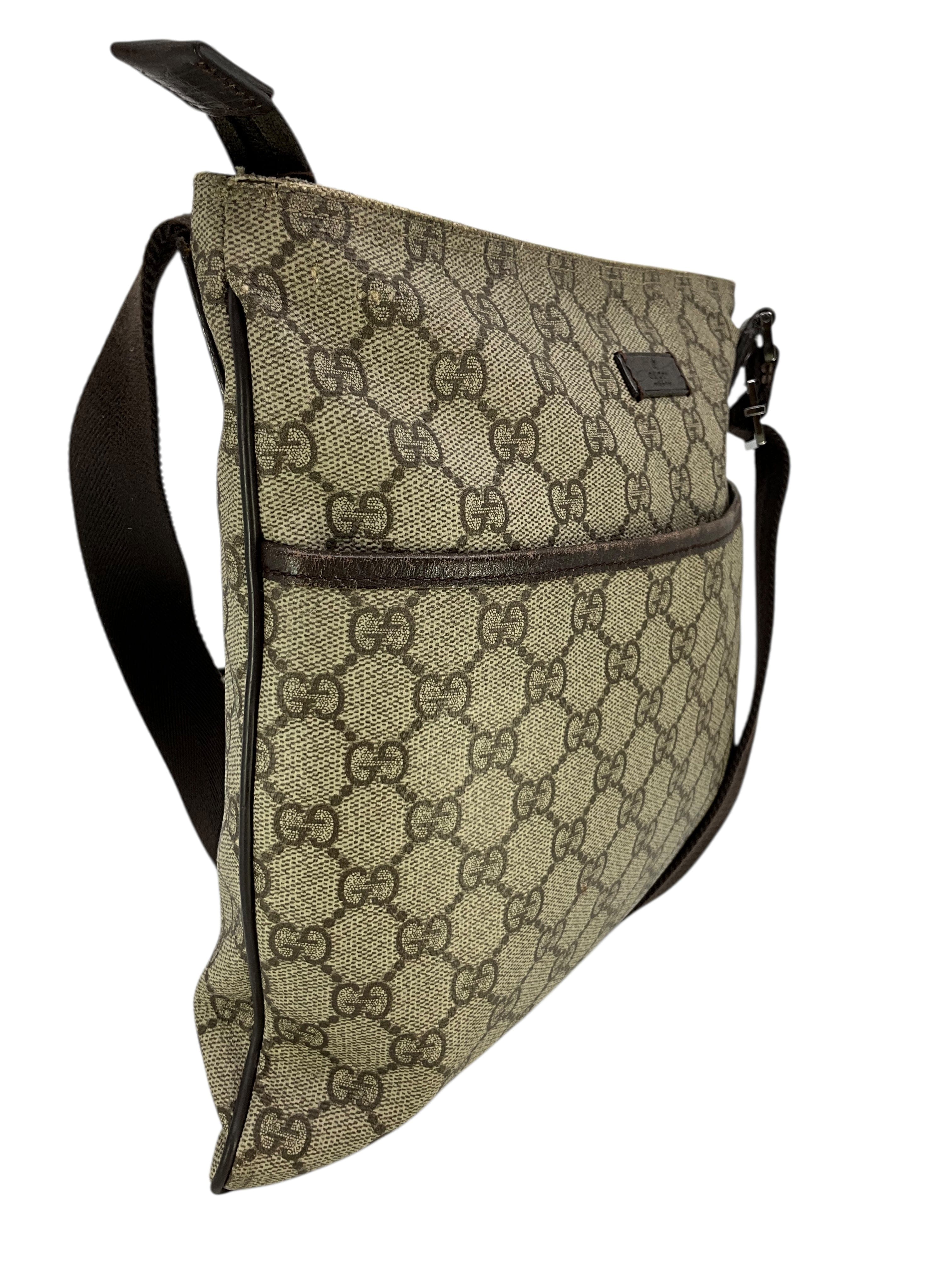 Gucci GG Supreme Monogram Canvas Flat Messenger Bag