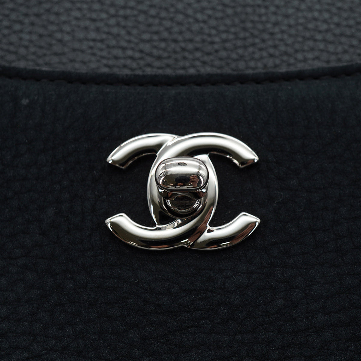 CHANEL NEO EXECUTIVE TOTE SHOULDER BAG BLACK LEATHER SILVER HARDWARE 90330949