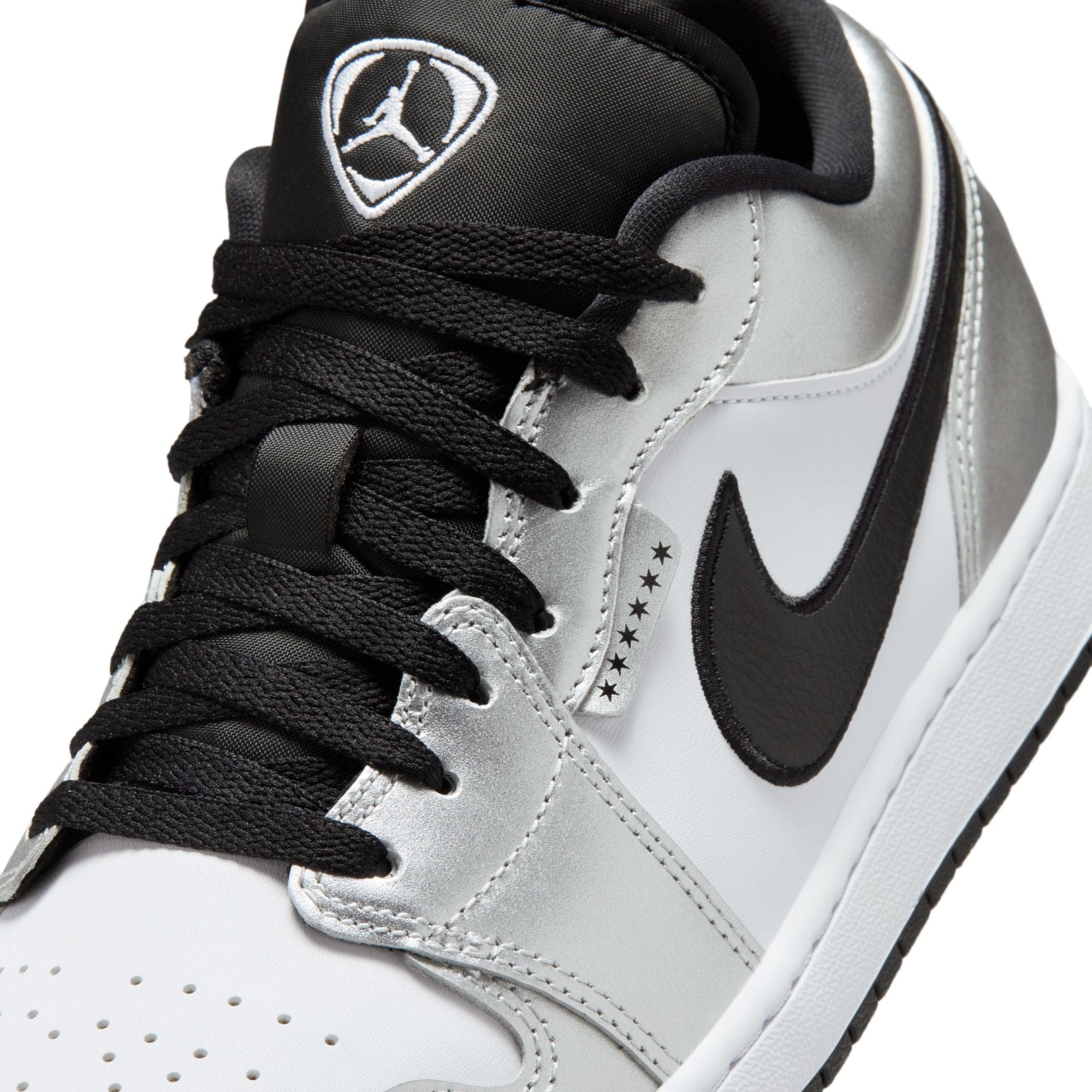 Air Jordan 1 Low SE Color: WHITE/BLACK-WHITE-METALLIC SILVER Style: IR2278-100