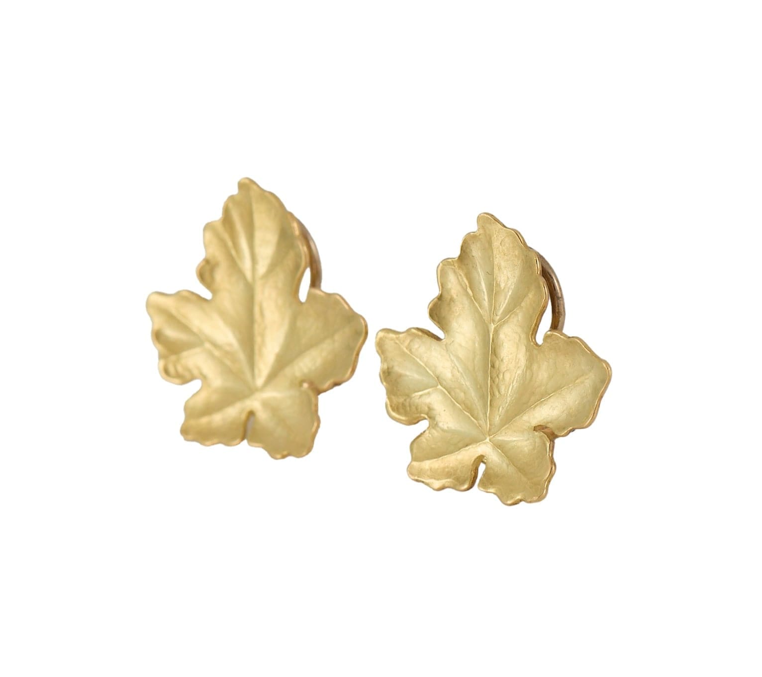 Tiffany & Co. Angela Cummings Maple Leaf Clip On Earrings in 18K W/Box