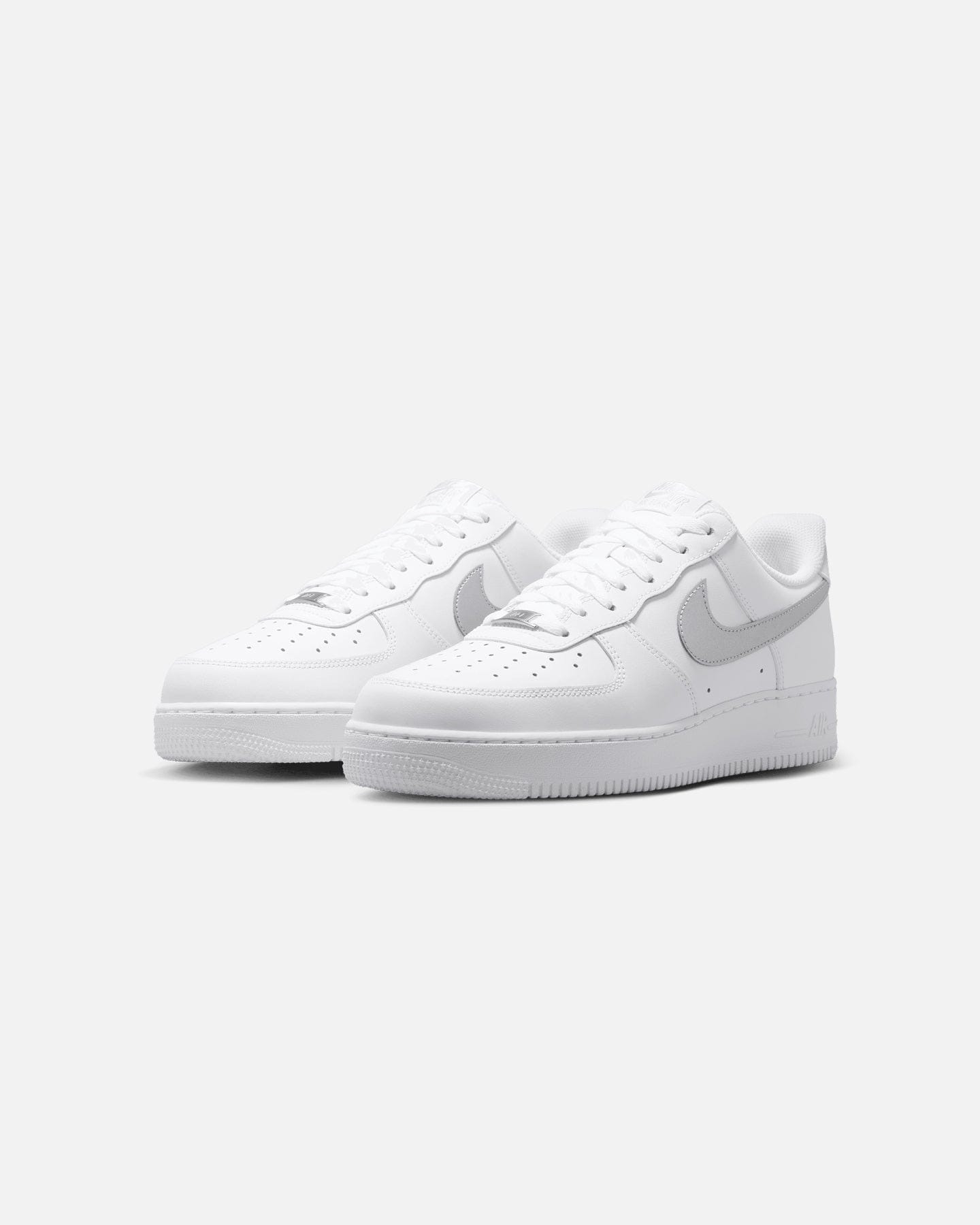 Nike Air Force 1 '07 White/Metallic