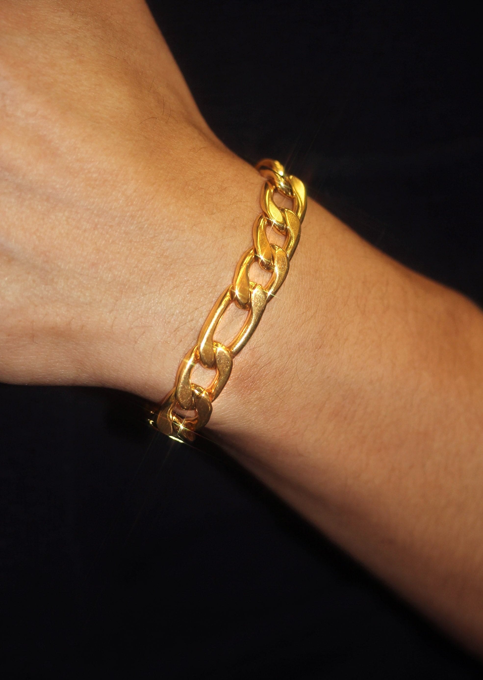 manufacturer 30 Gold Plated Figaro Bracelet