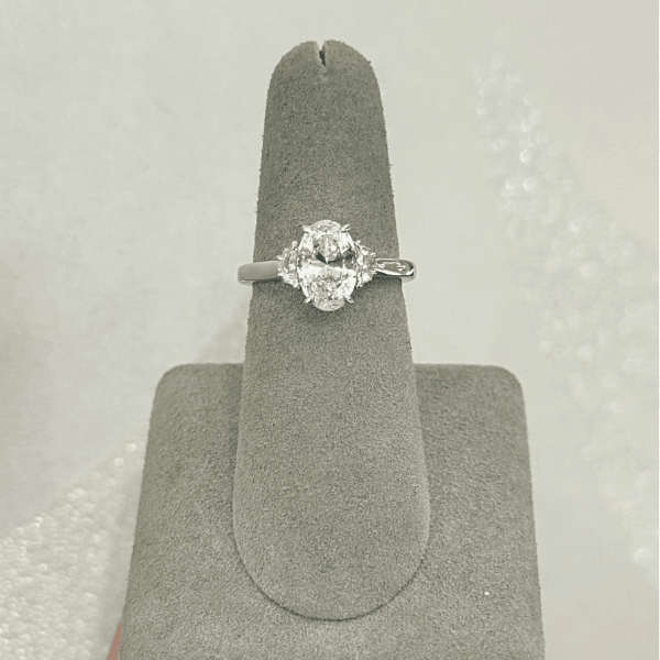 Moyer Collection Platinum 1.50ct Oval Three-Stone Diamond Complete Engagement Ring - 020657