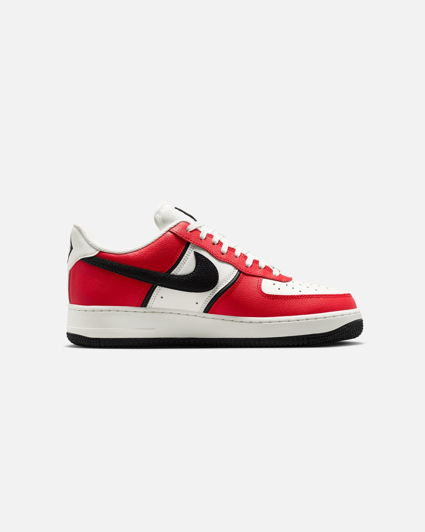Nike Air Force 1 '07 LV8 University Red
