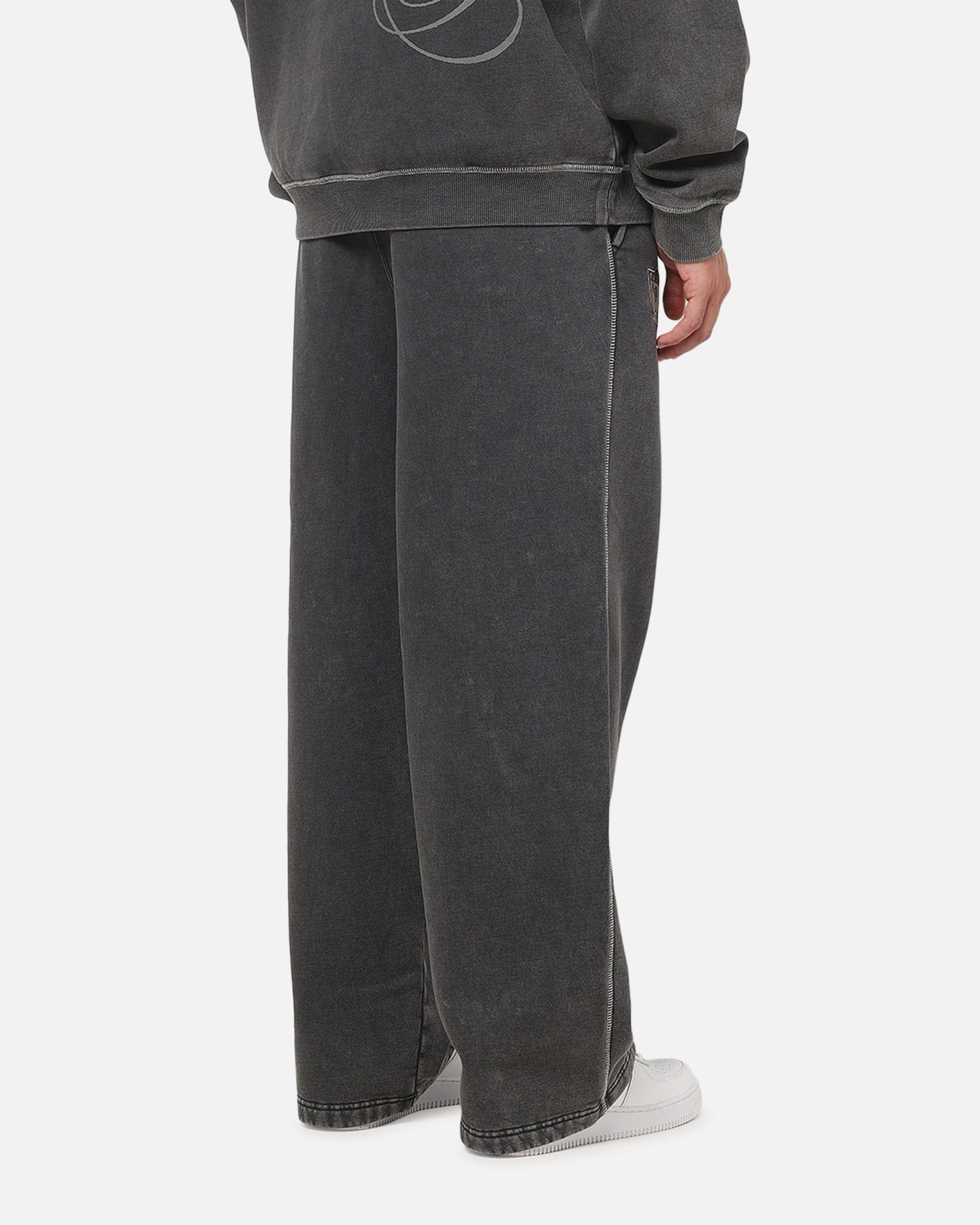 Mitchell & Ness Las Vegas Raiders Star Script Relaxed Track Pants Washed Black
