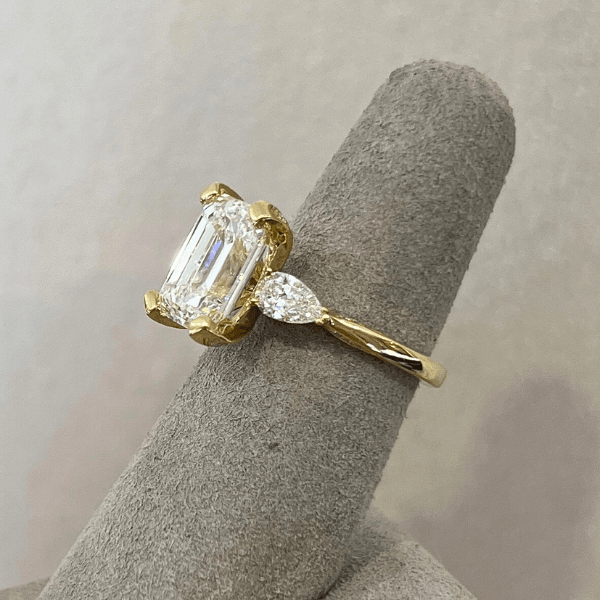Moyer Collection 18K Yellow Gold 4.48ct Emerald Cut Complete Engagement Ring - 030439