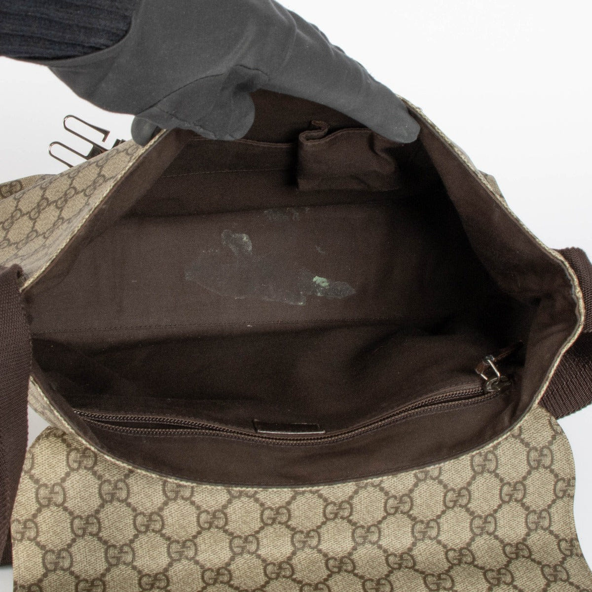 Gucci GG Supreme Canvas Messenger Bag