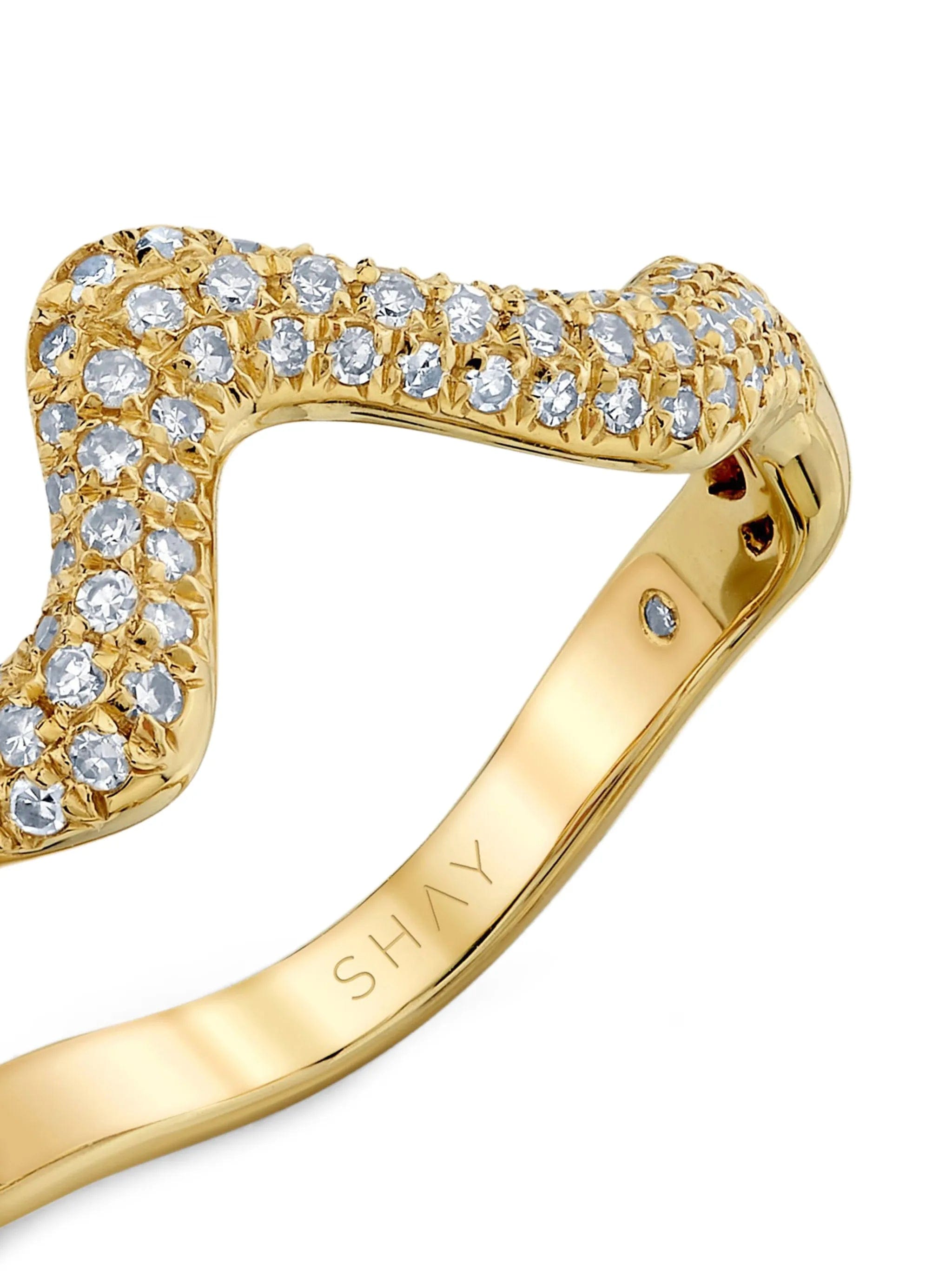 SHAY Wave diamond ring