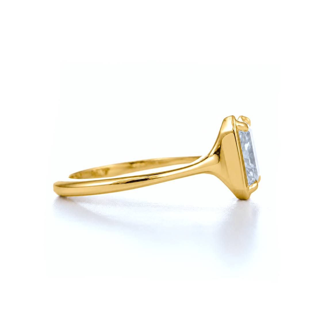 Fink's Exclusive Radiant Cut Diamond Engagement Ring in Yellow Gold