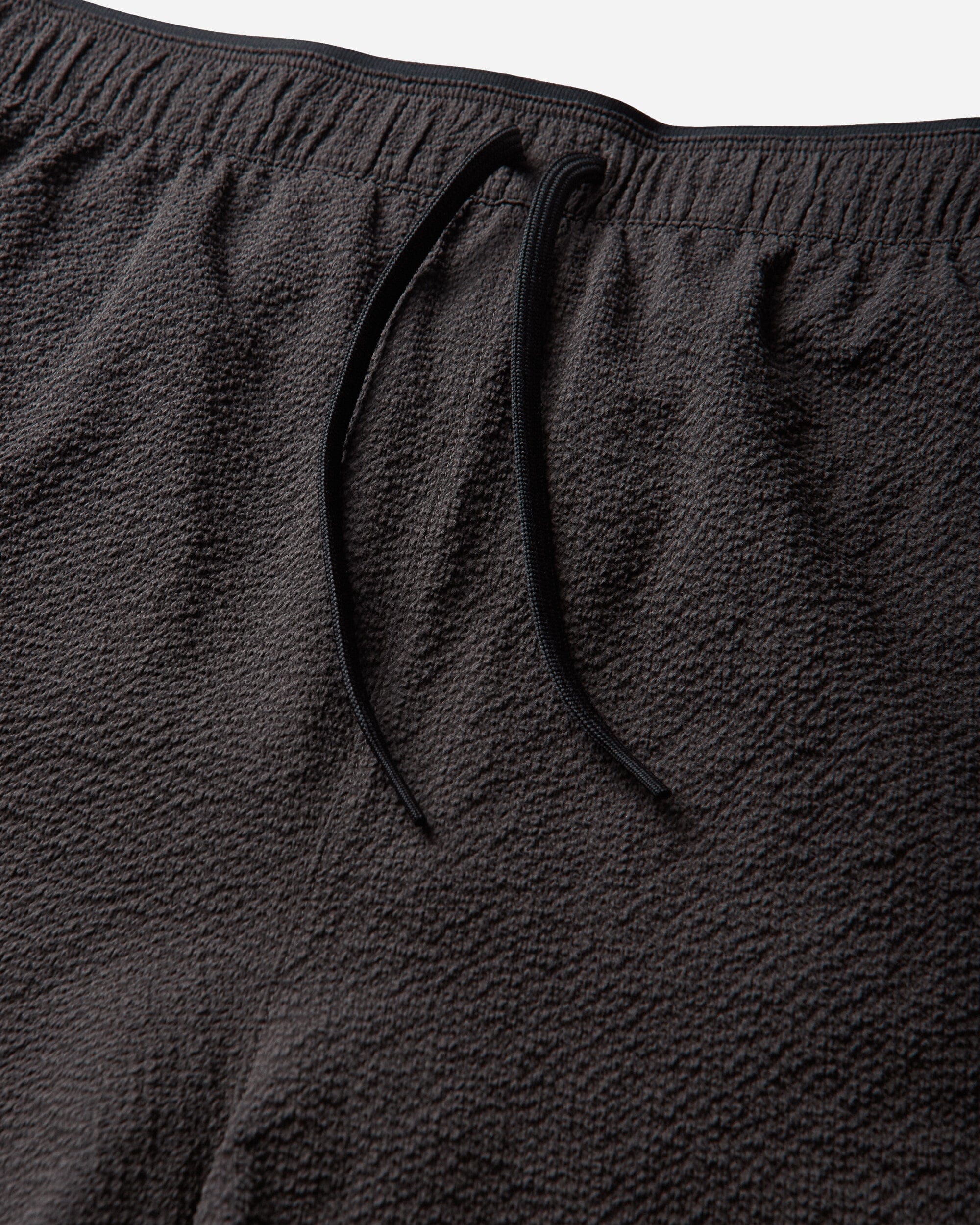 On Running Men's Performance Volt Shorts Espresso