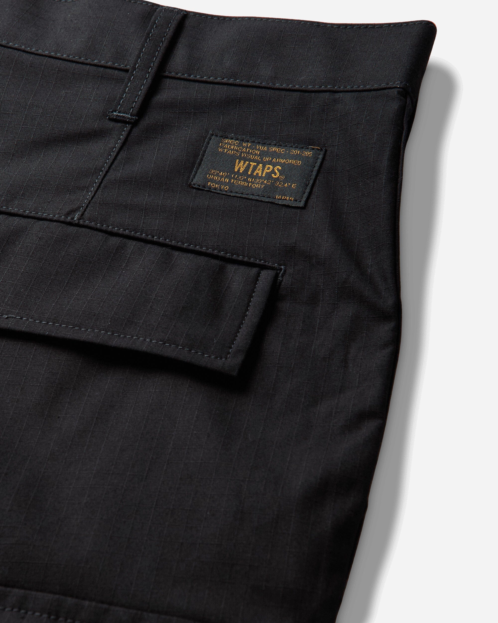 WTAPS Men's MILS9601 Shorts Black