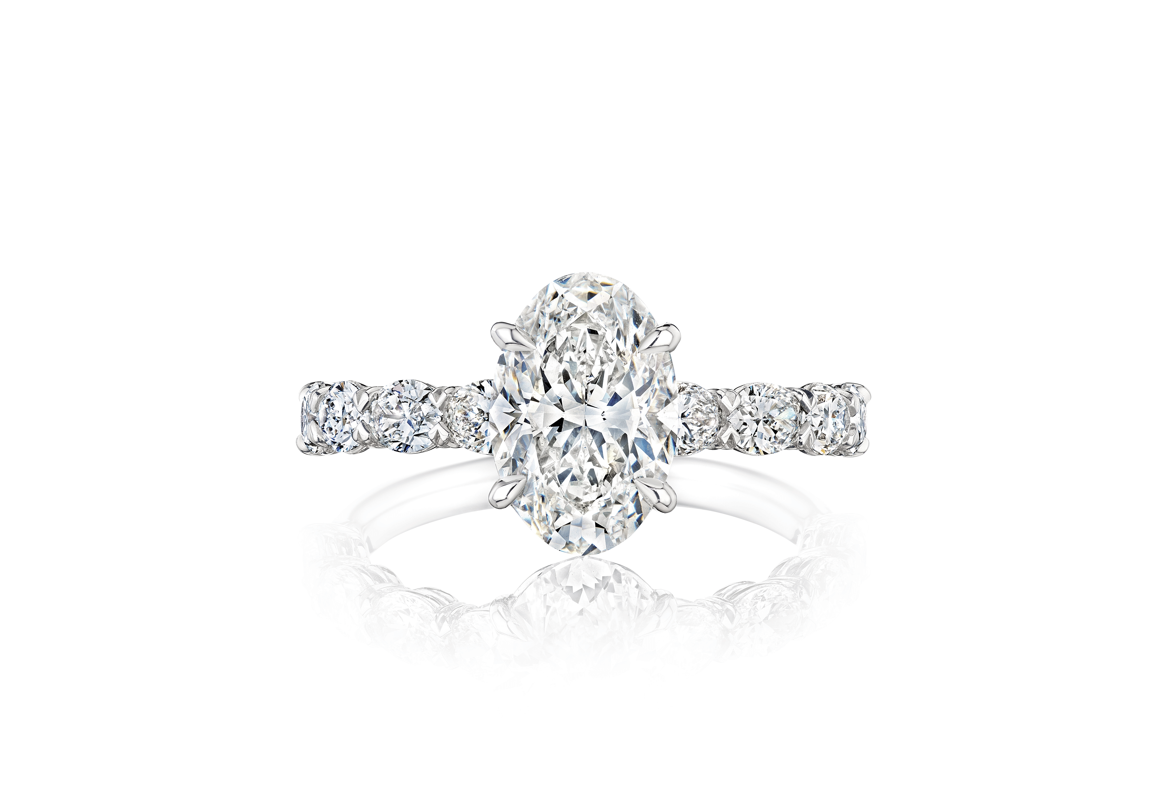 Fink's Exclusive Oval Diamond Engagement Ring