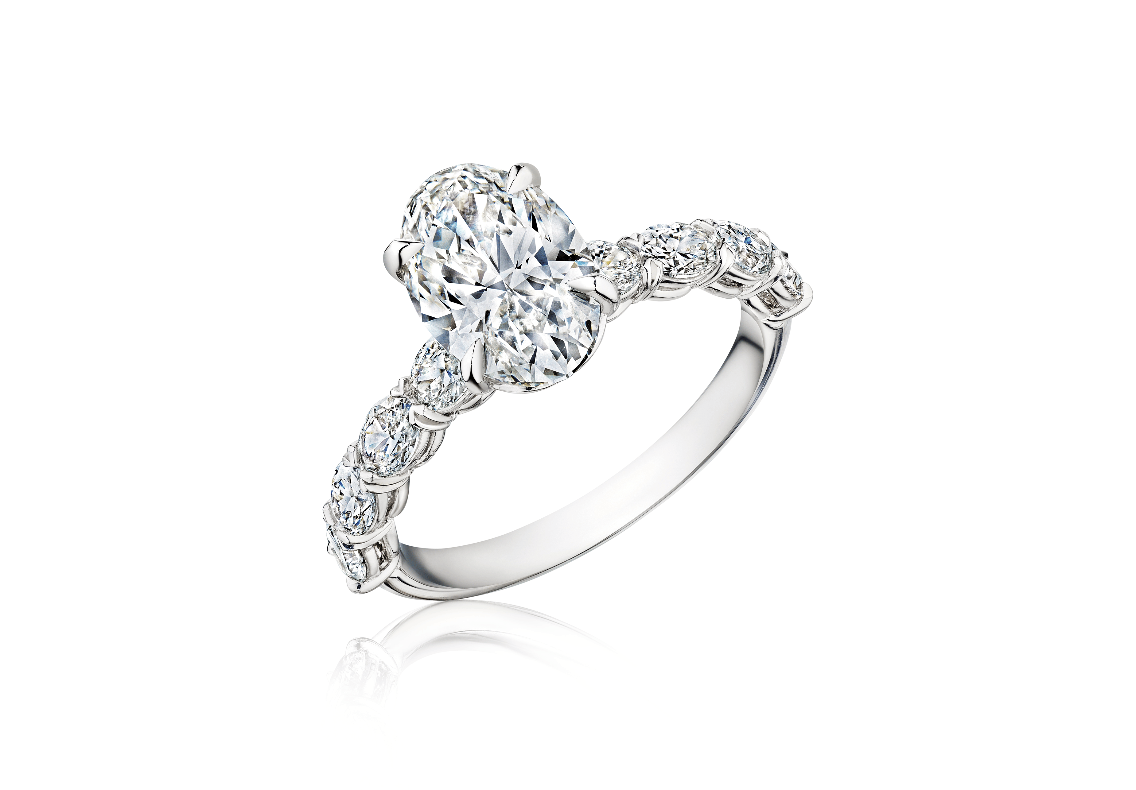 Fink's Exclusive Oval Diamond Engagement Ring