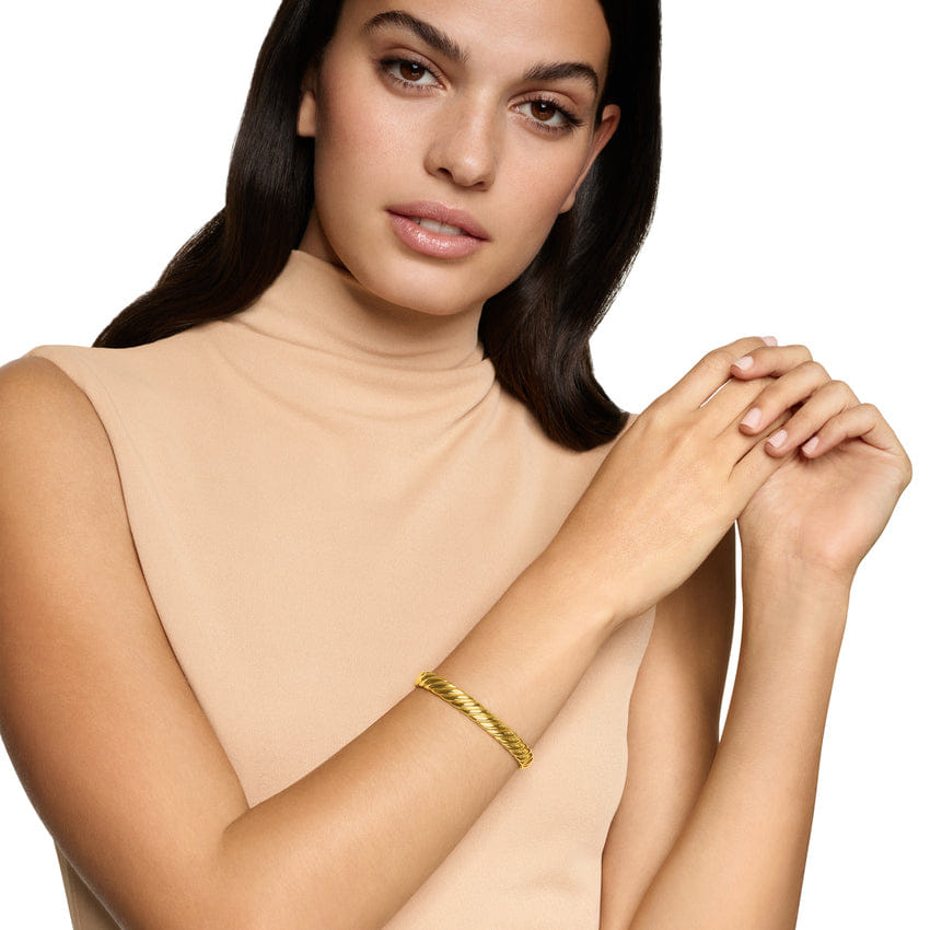David Yurman Sculpted Cable Bangle Bracelet in 18K Yellow Gold, 8mm, Size Medium