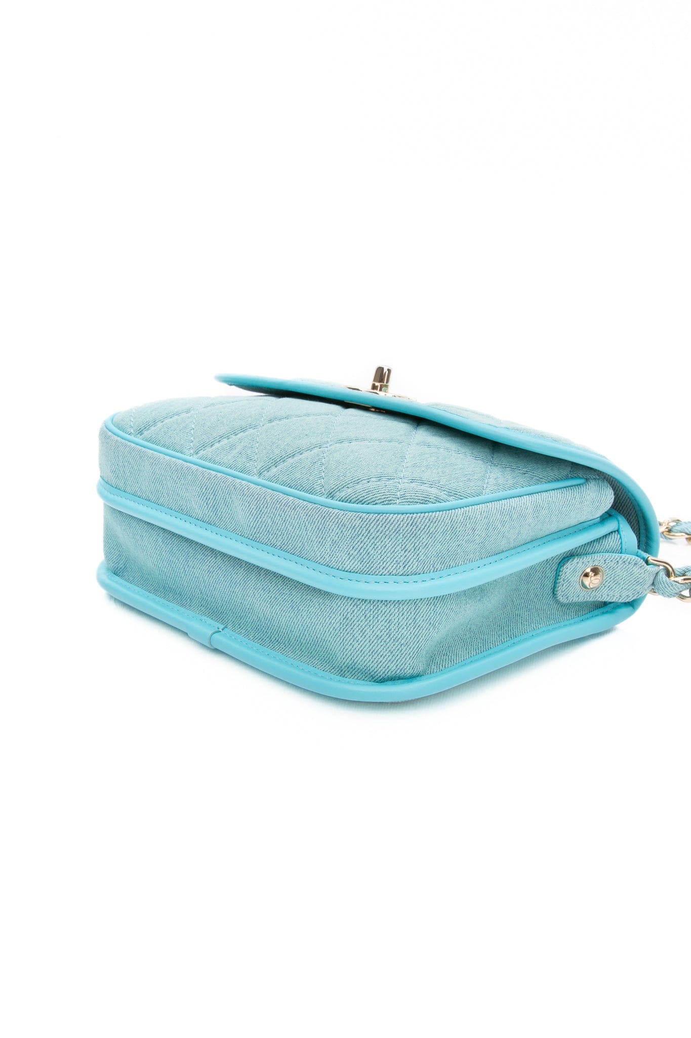 CHANEL Blue Denim CC Quilted Small Messenger Flap Crossbody Bag