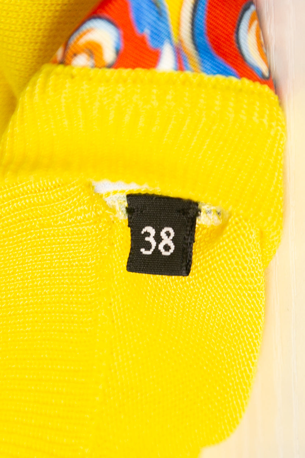 DOLCE & GABBANA Caretto Knitted Sleeveless Silk Yellow Printed Sweater Size 38 (Small)