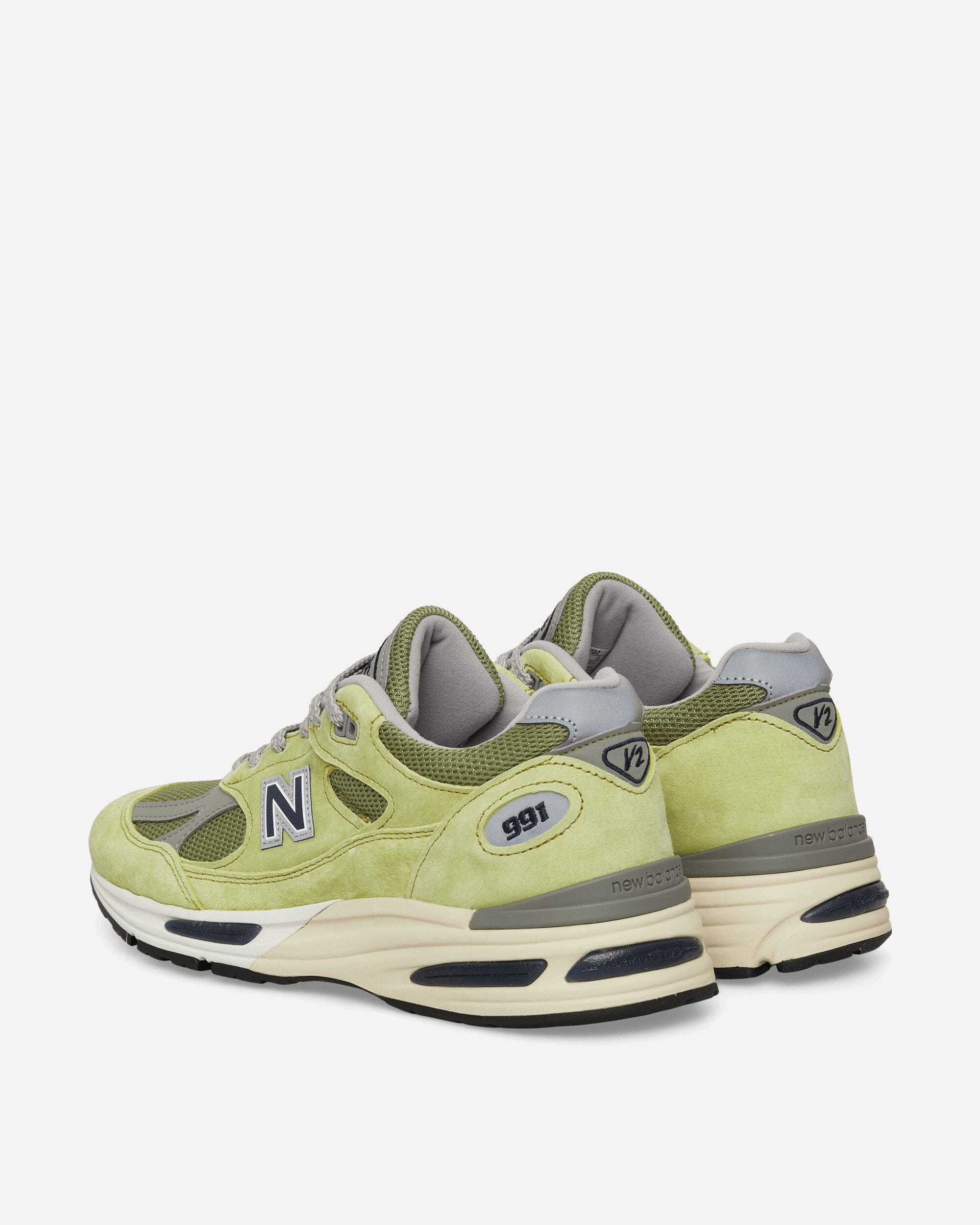 New Balance Made in UK 991v2 Sneakers Green Banana / Moss / Moon Mist