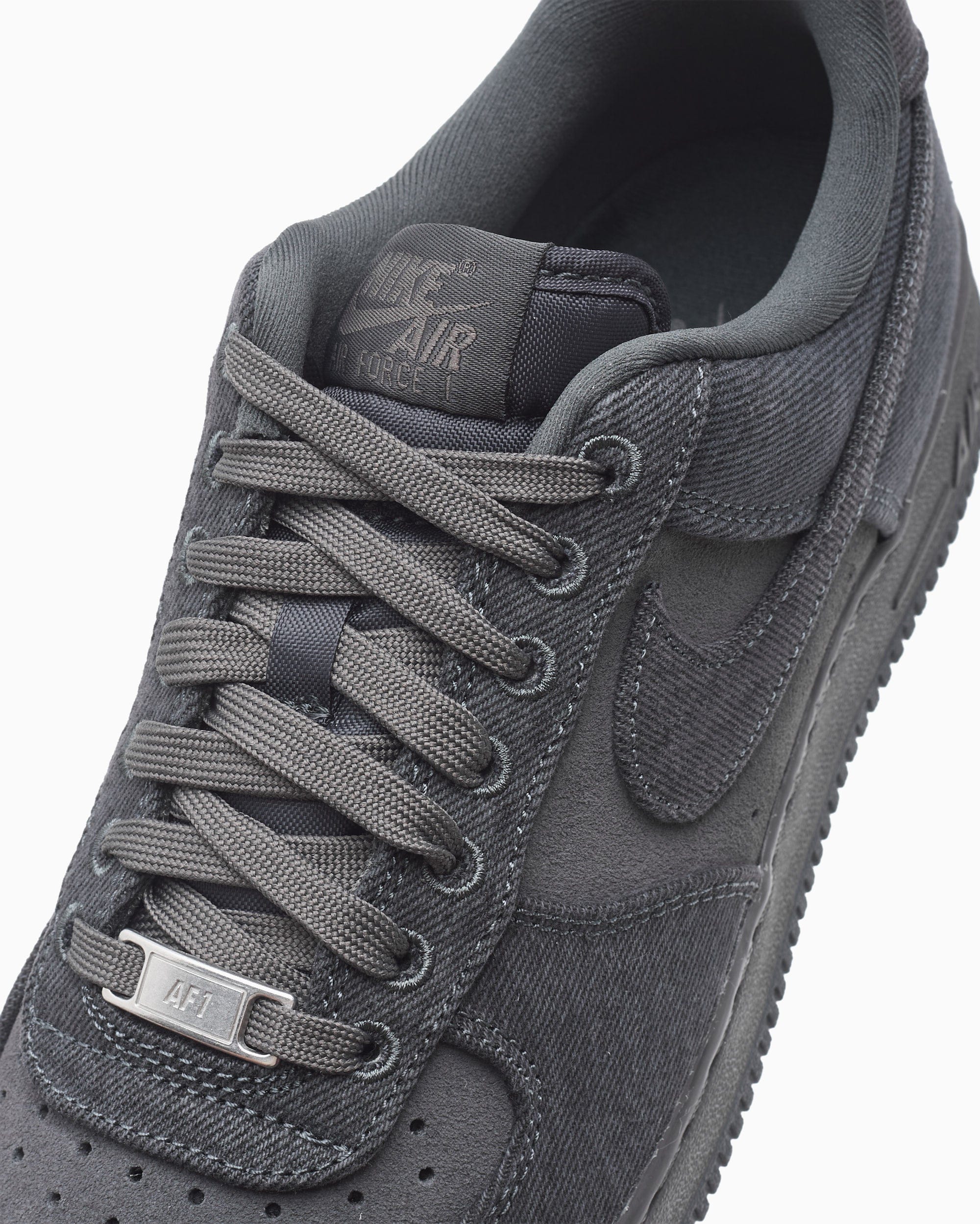 Nike Air Force 1 '07 LV8 "Denim"