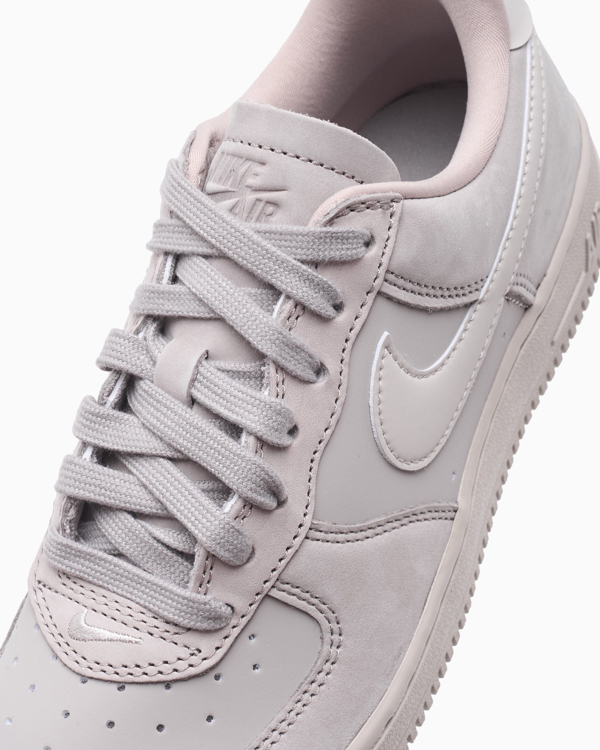 Nike Women's Air Force 1 Retro Premium