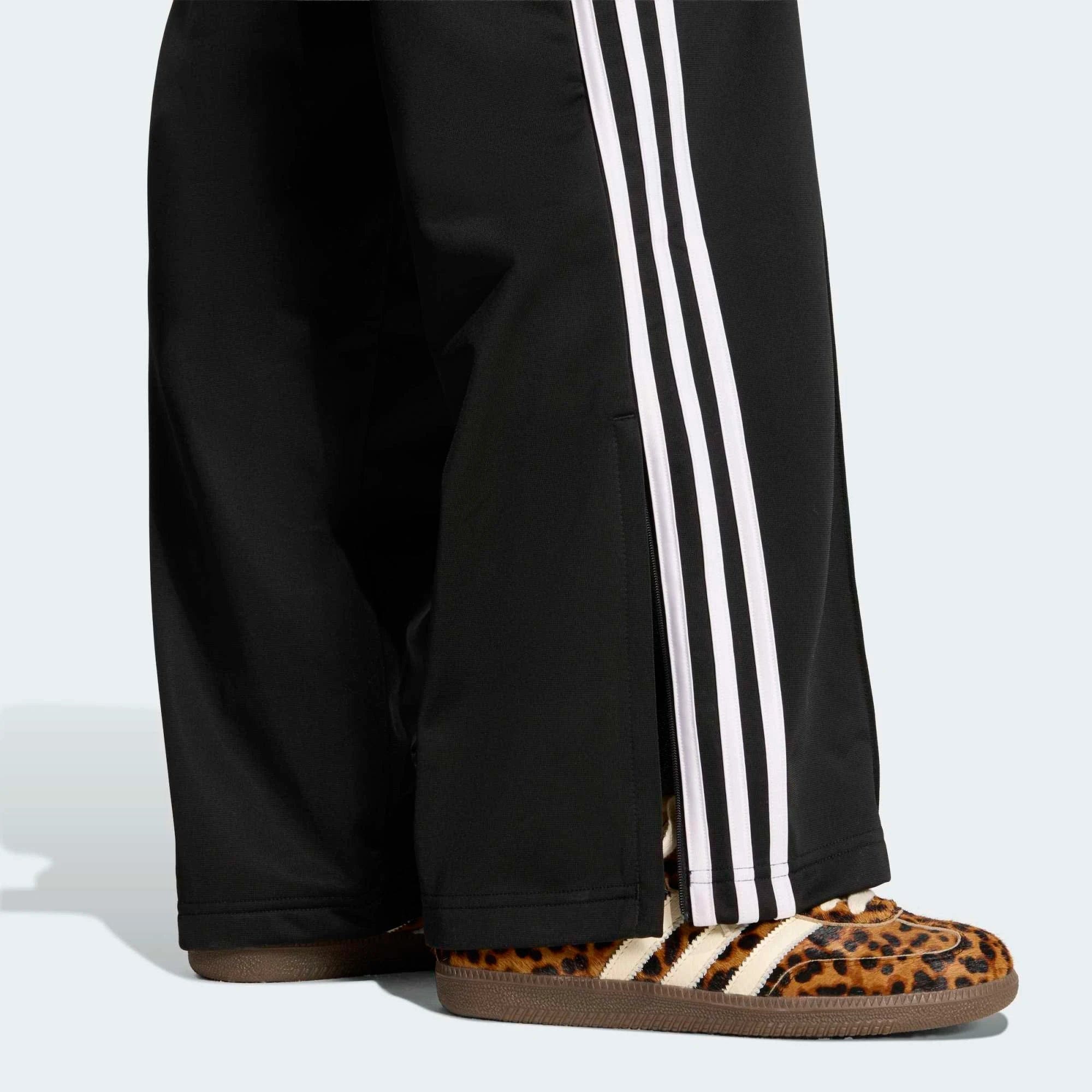 adidas Originals Firebird Loose Damen Track Pants – Black / White