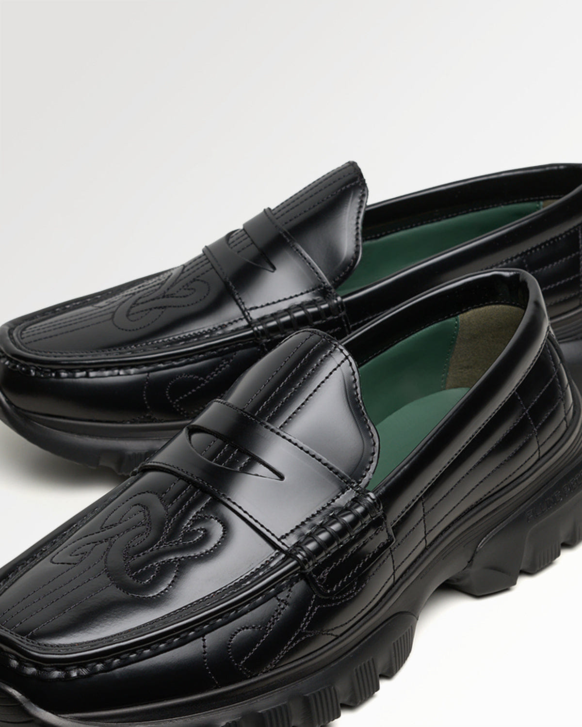 Entry Luxury Hybrid Loafer Quilted Black