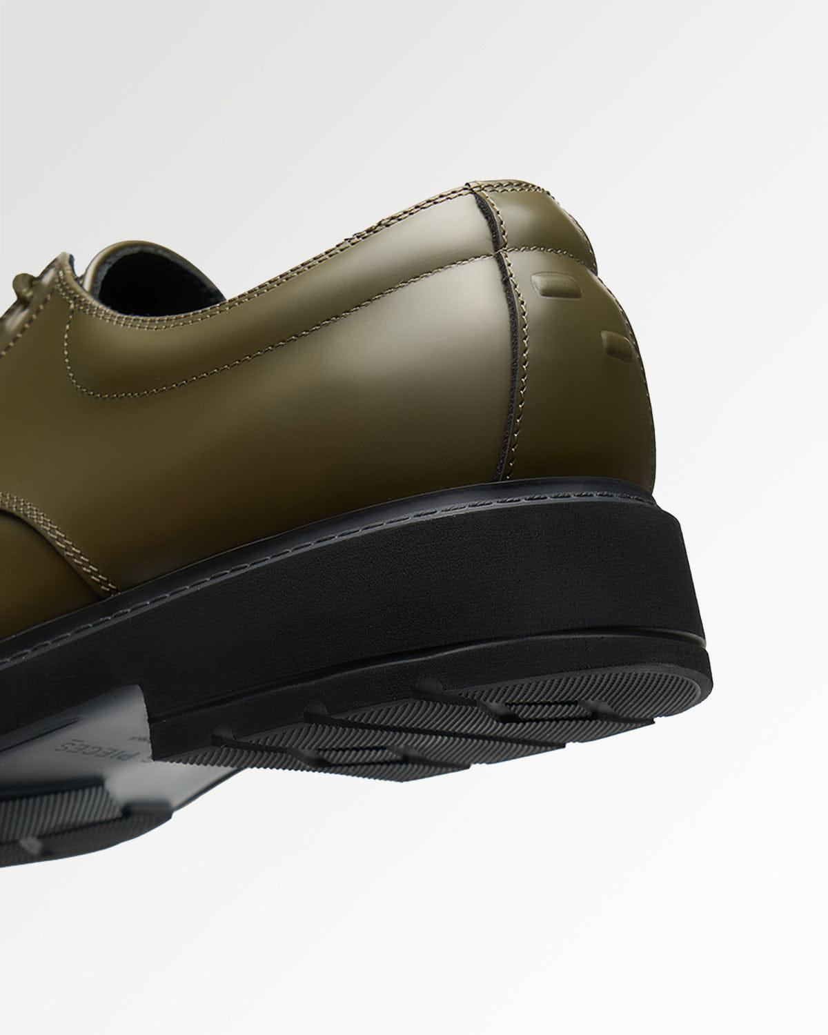 Visionary Clean Derby Polido Green