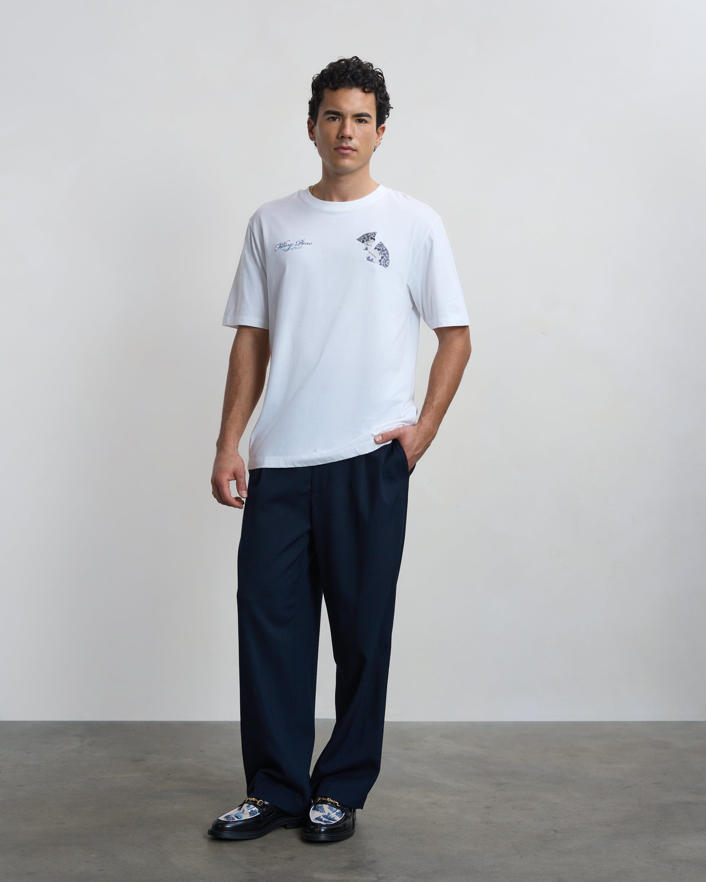 Trend Maven T-shirt Broken Plate White