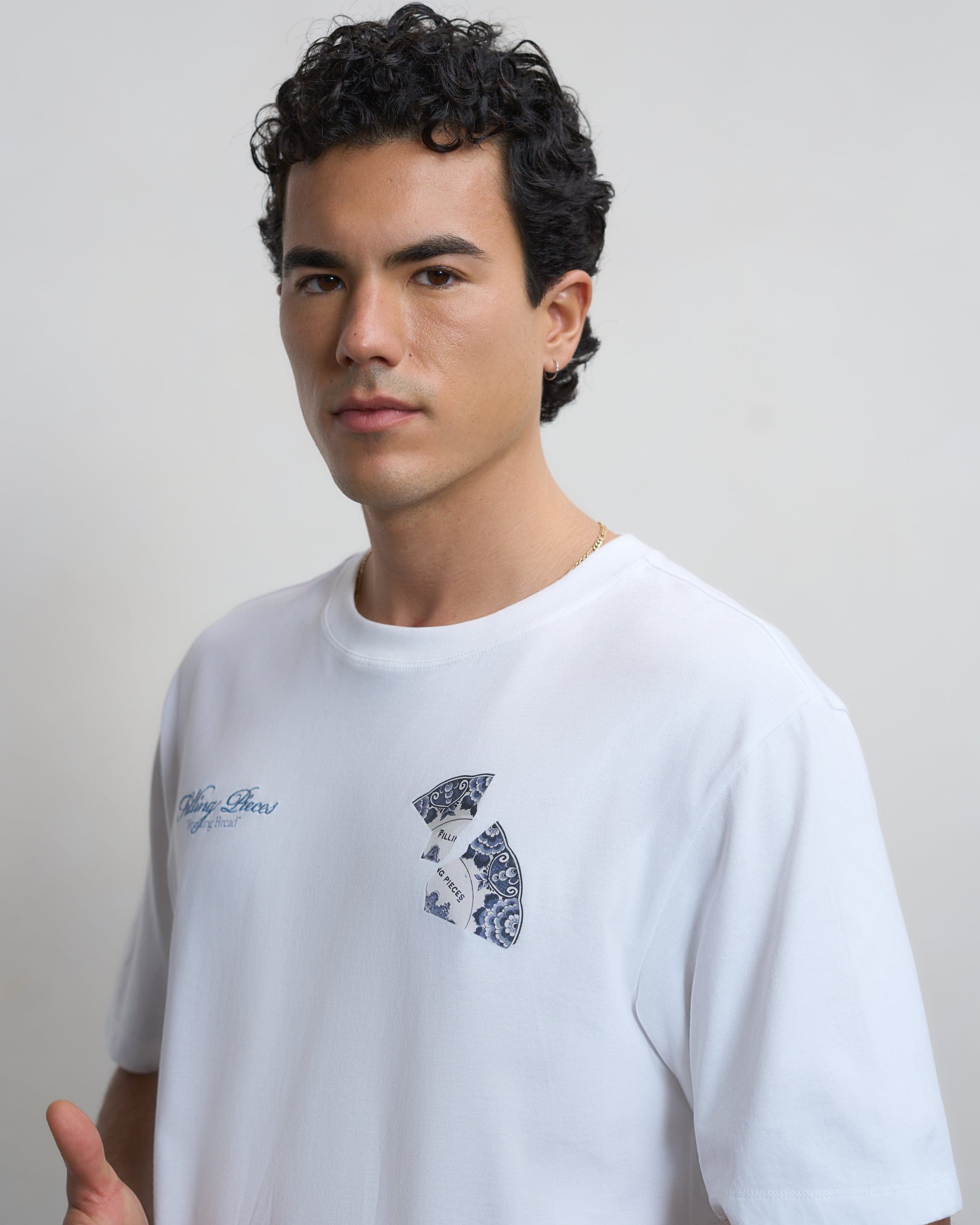 Trend Maven T-shirt Broken Plate White