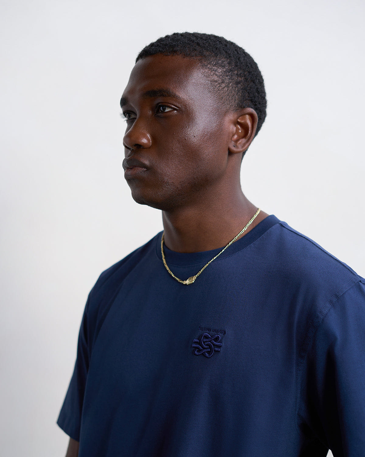 Conventional T-shirt Embroidered Knot Navy