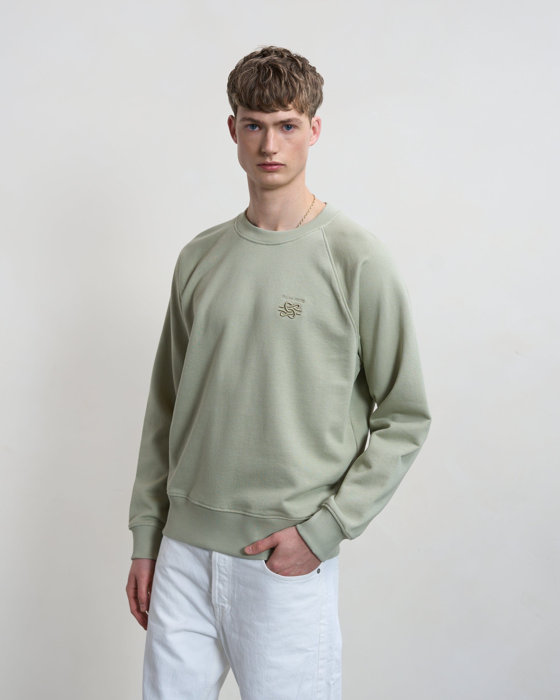 Conventional Sweatshirt Embroidered Knot Tea