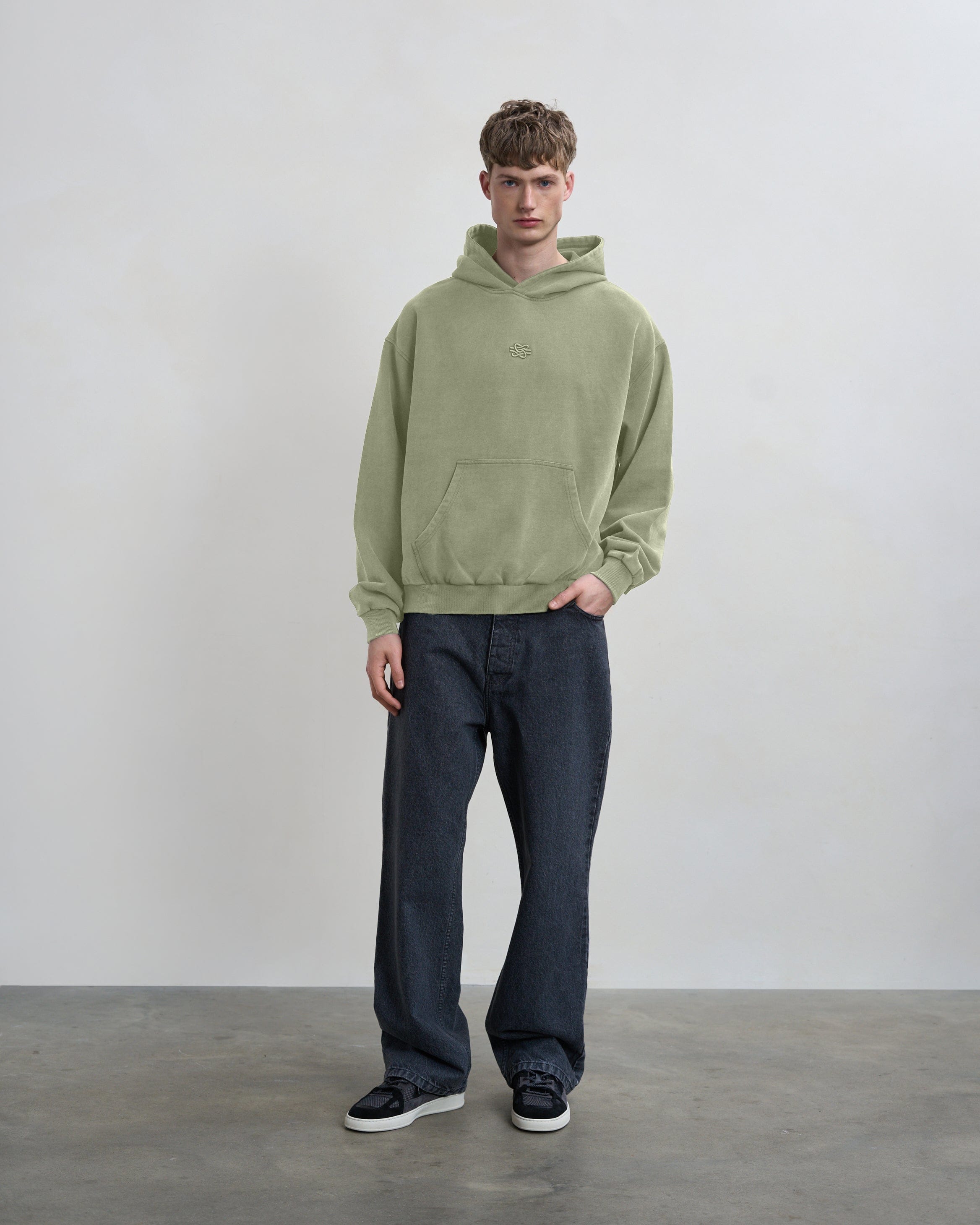 Trend Maven Hoodie Boxy Embroidered Tea