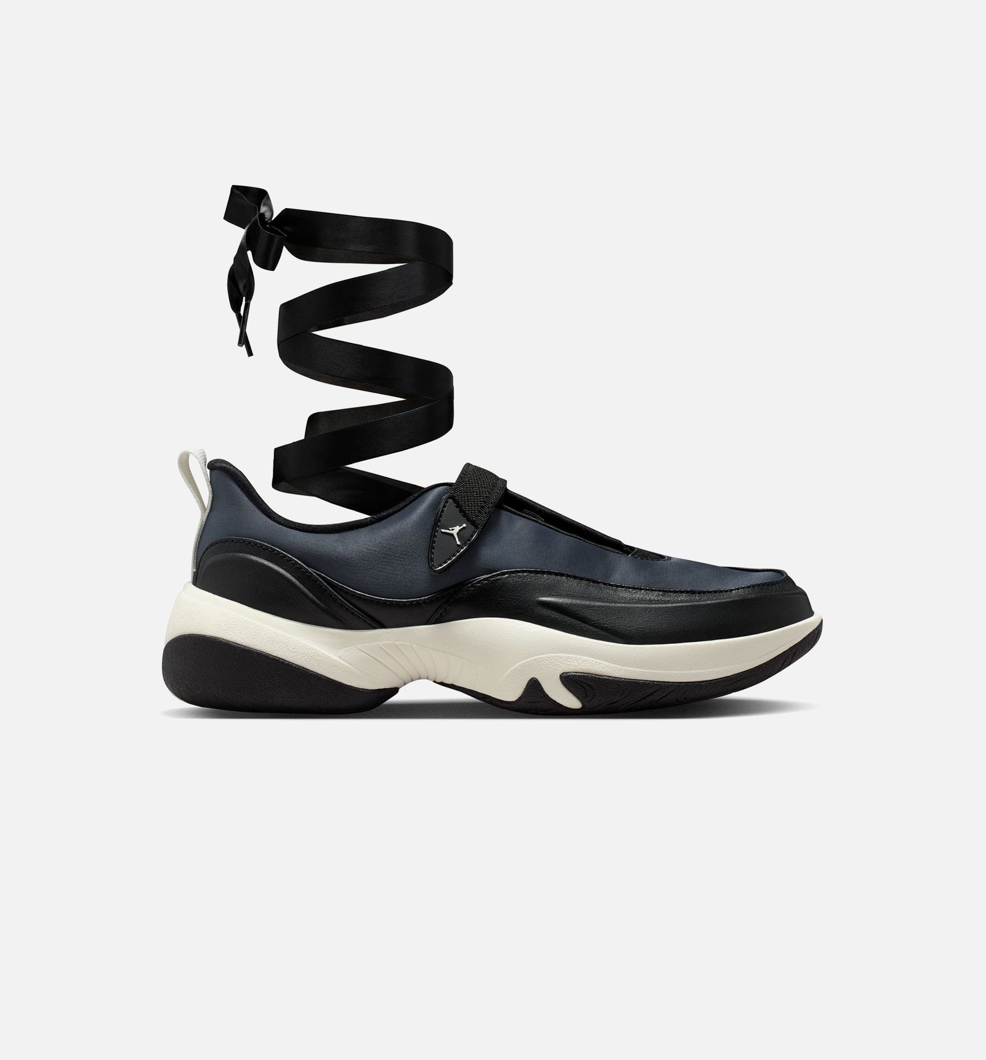 Air Jordan Pointe Womens Lifestyle Shoe - Black/Sail