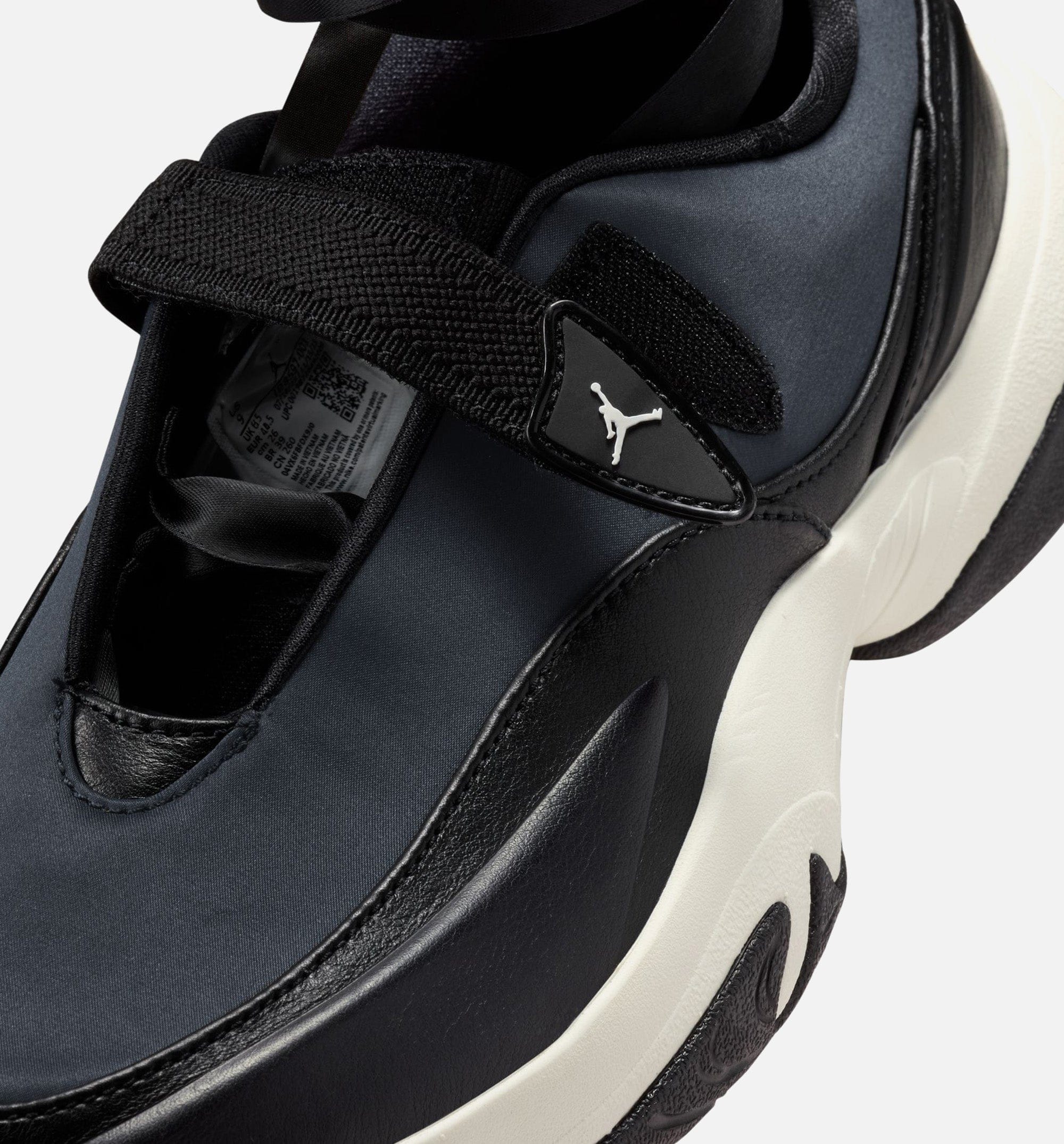 Air Jordan Pointe Womens Lifestyle Shoe - Black/Sail