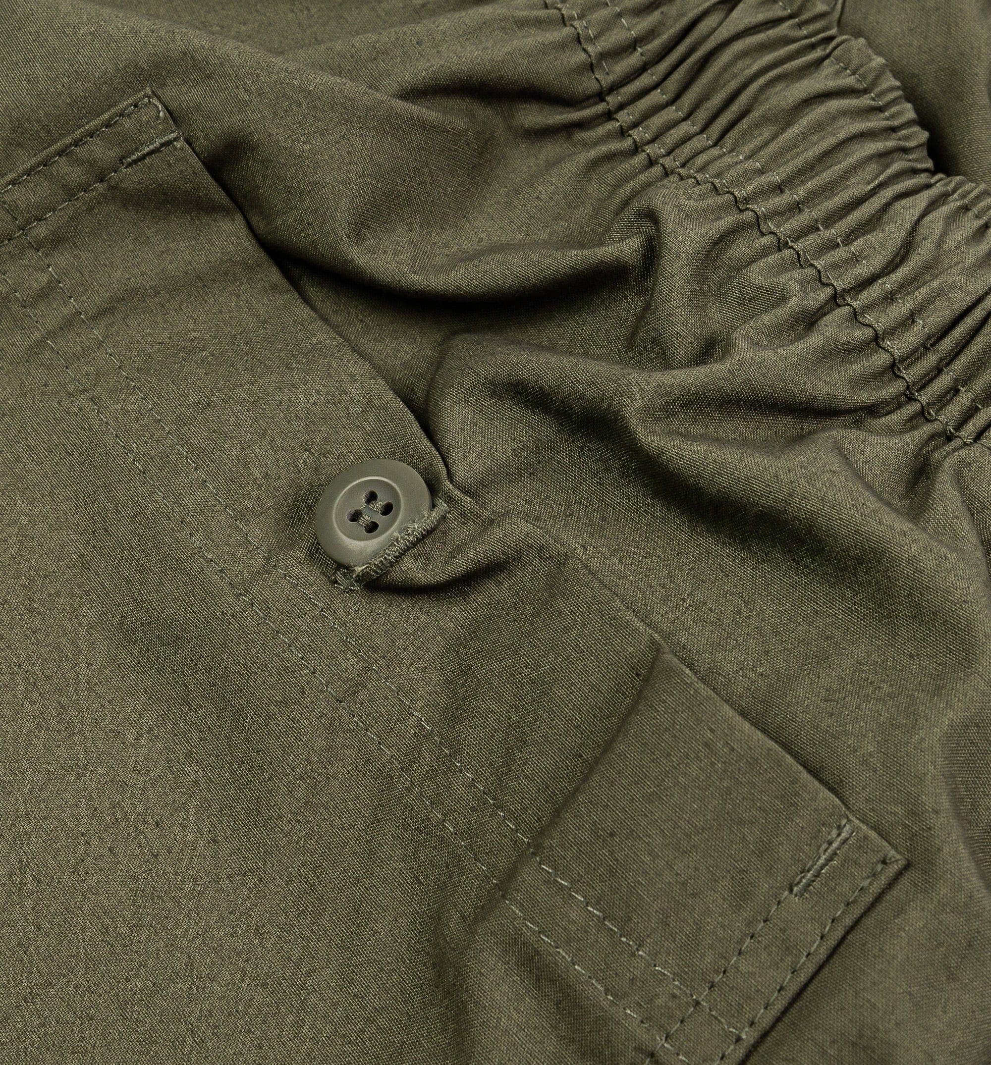 Nike NSW Club Oversized Mens Shorts - Medium Olive/Medium Olive