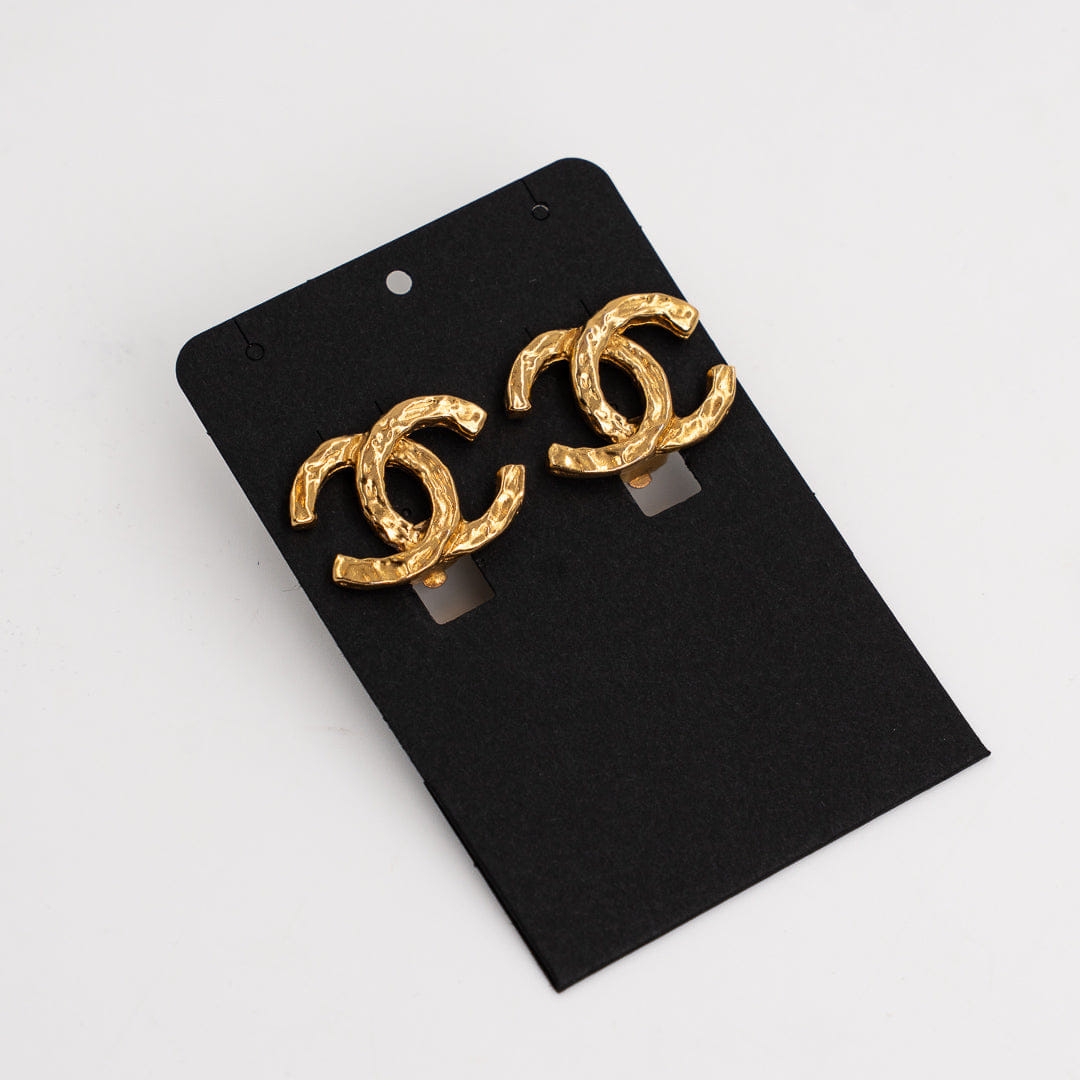 Chanel CC Clip On Earrings in Gold Tone Metal