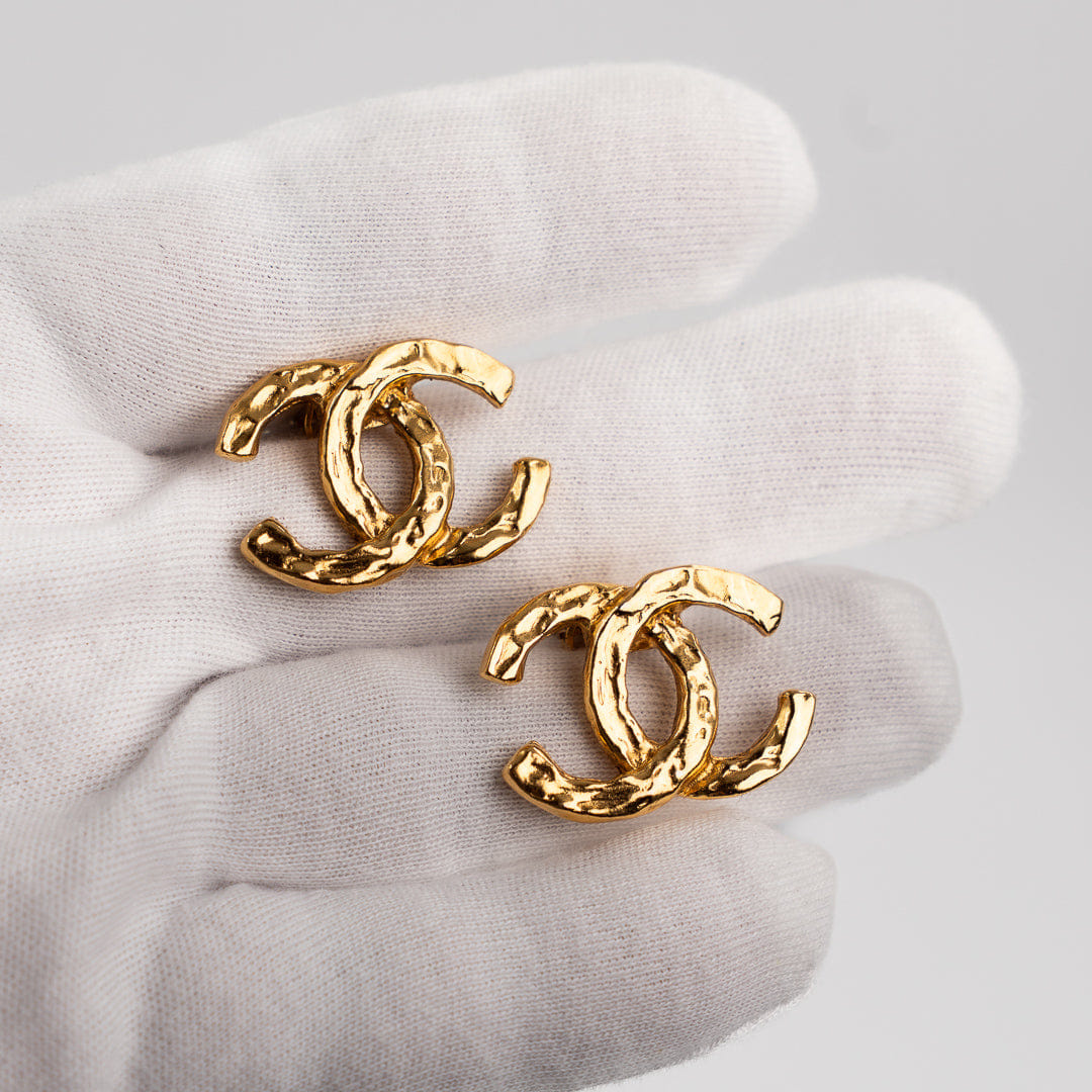Chanel CC Clip On Earrings in Gold Tone Metal