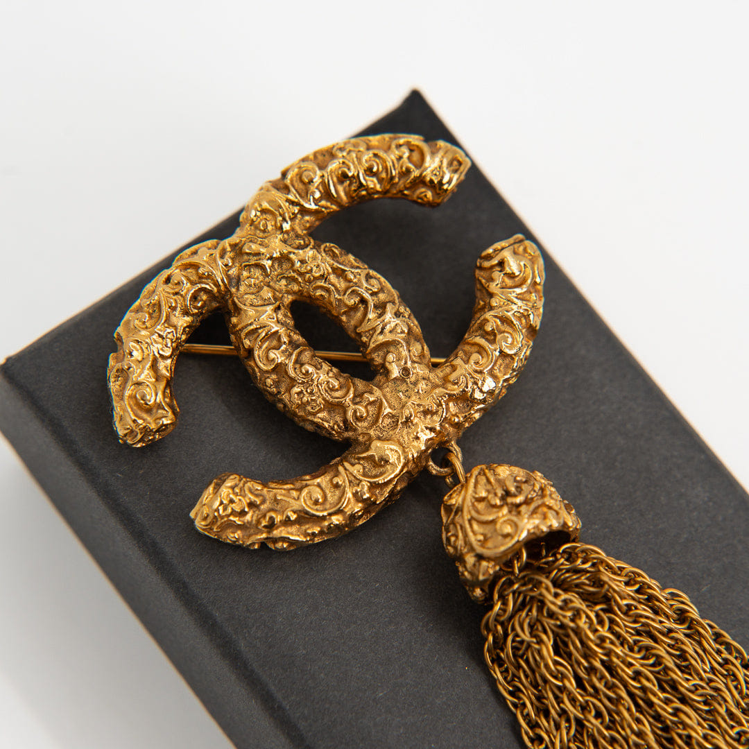 Chanel Vintage Tassel Brooch in Gold Tone Metal