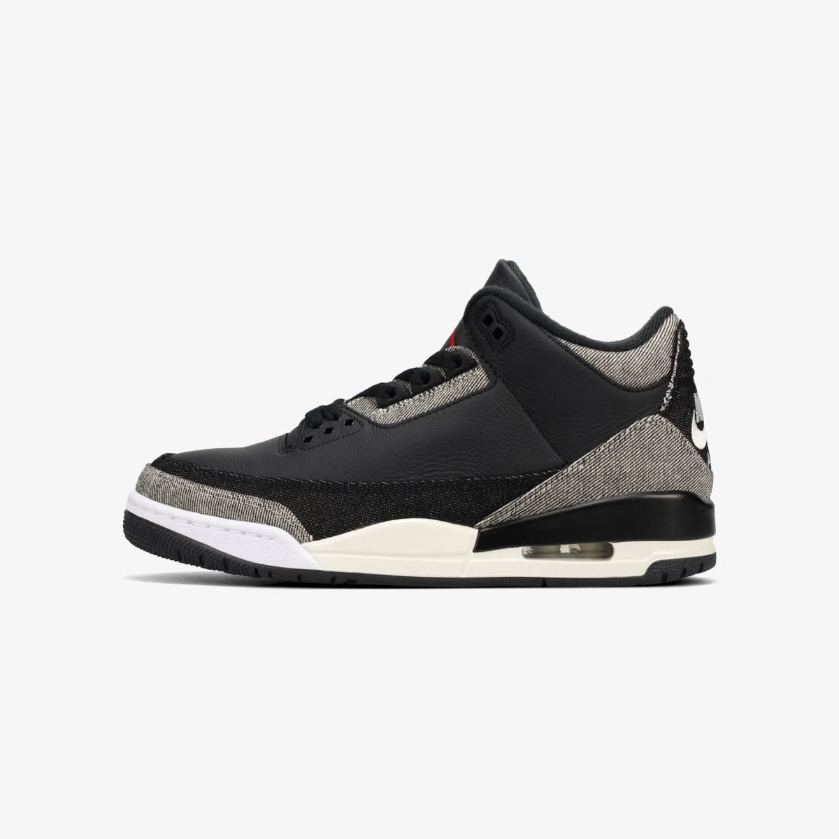 NIKE AIR JORDAN 3 RETRO SP × LEVI'S