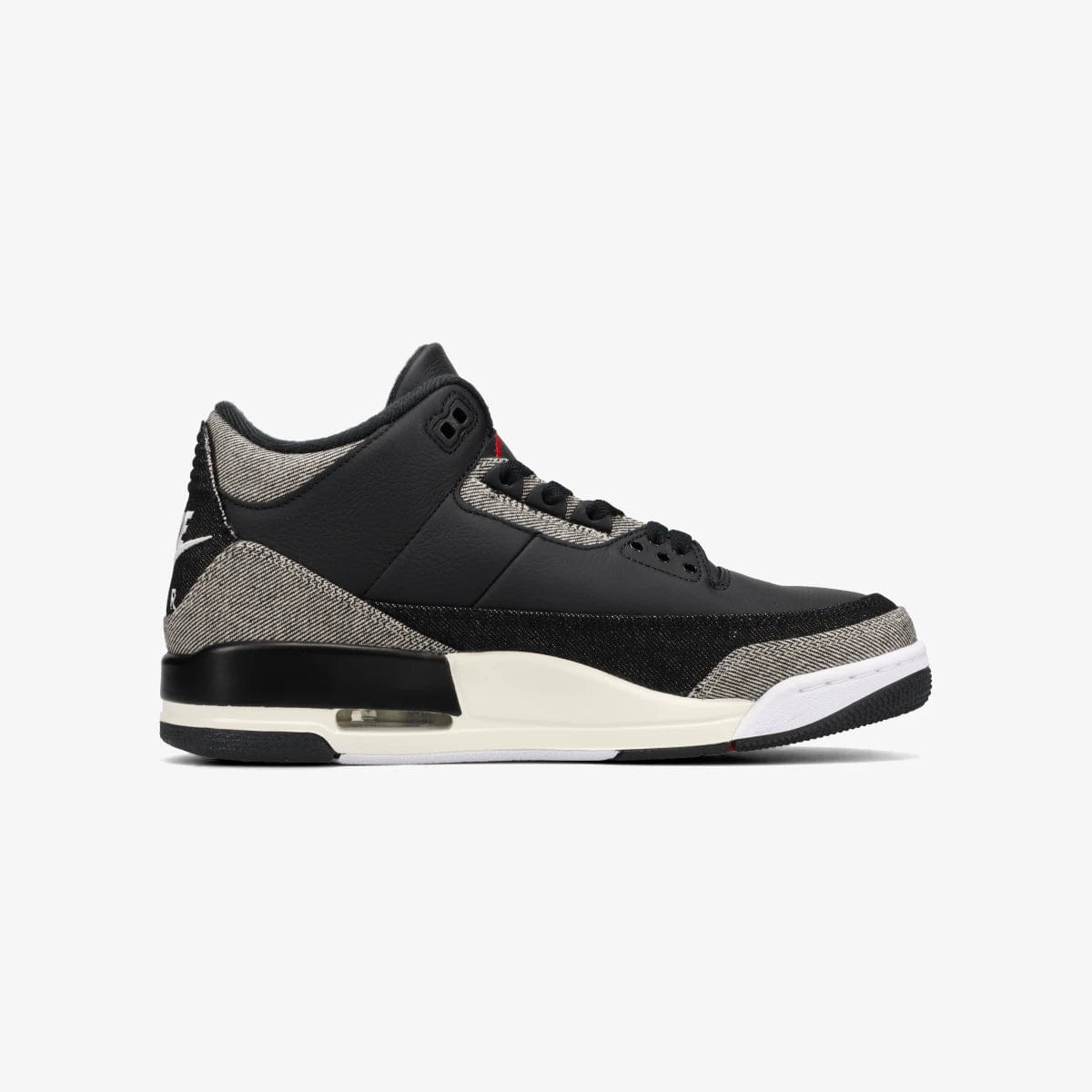 NIKE AIR JORDAN 3 RETRO SP × LEVI'S