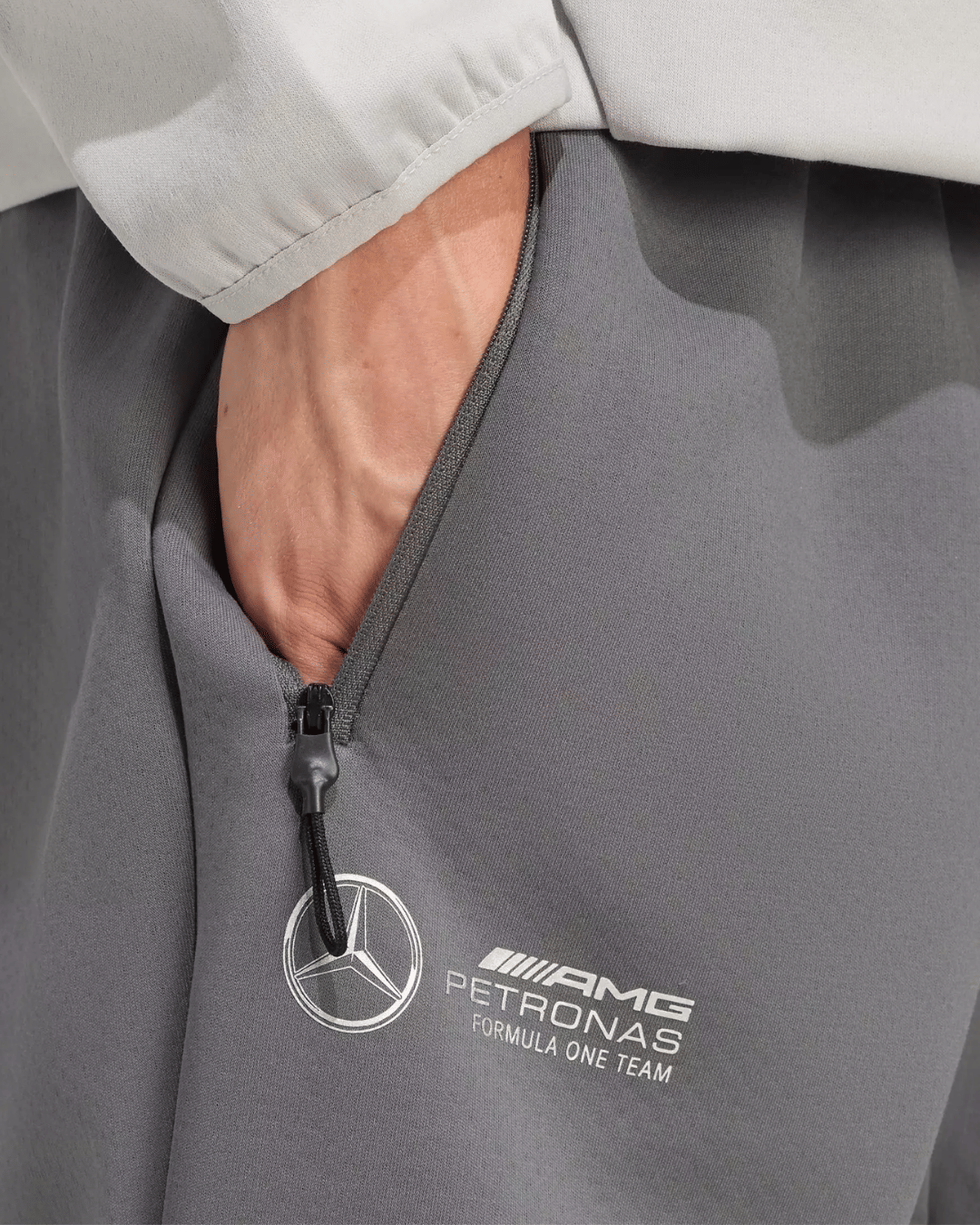 adidas MERCEDES - AMG PETRONAS FORMULA ONE TEAM Silver Arrow Pant - Grey