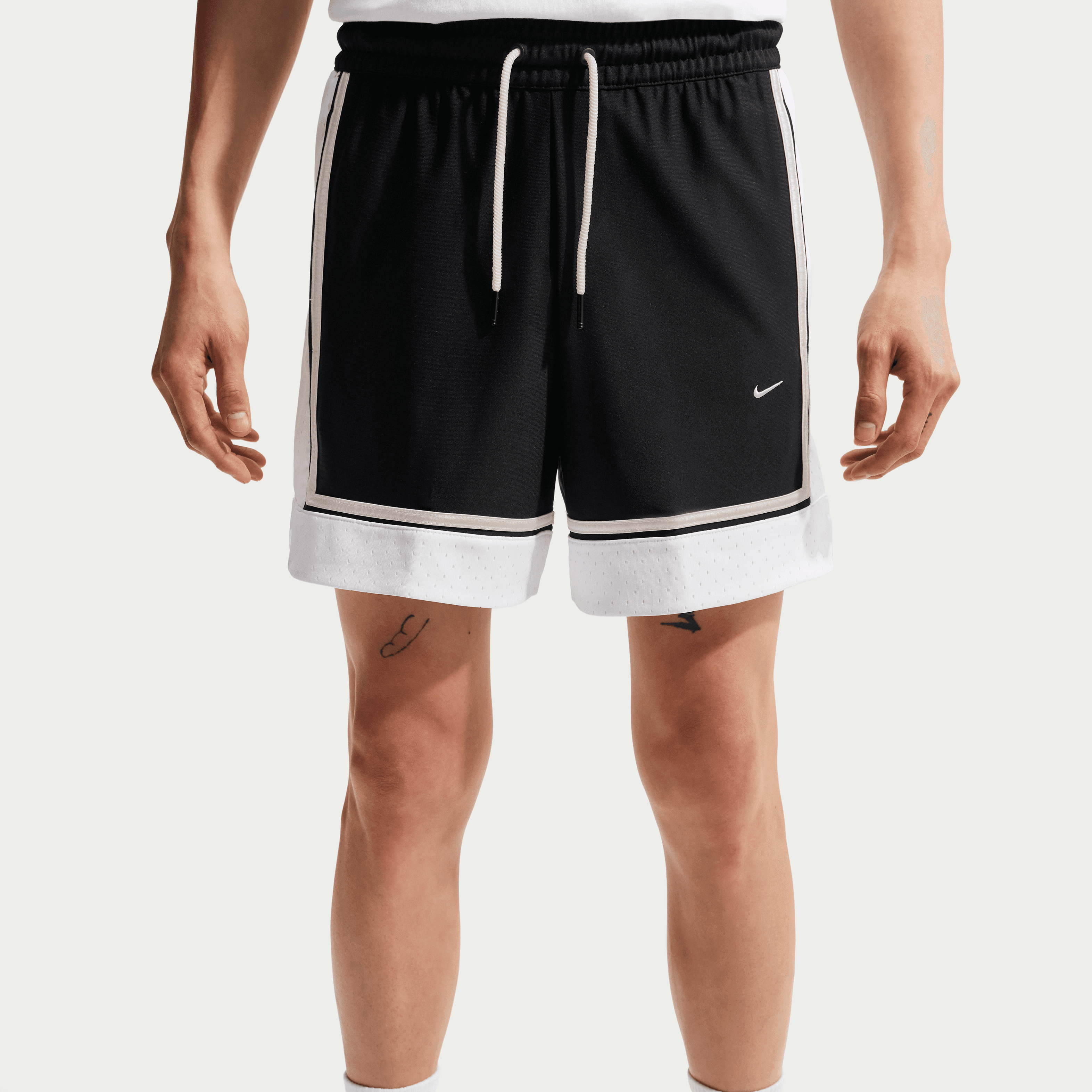 Nike Standard Issue Men's Dri-FIT 6" Basketball Shorts