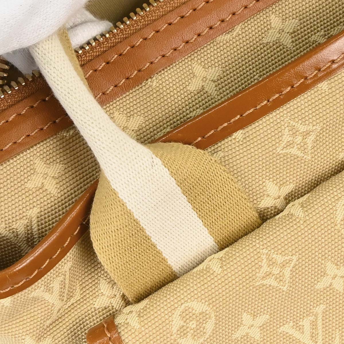 Louis Vuitton 2005 Beige Monogram Mini Sac Mary Kate Handbag M92505