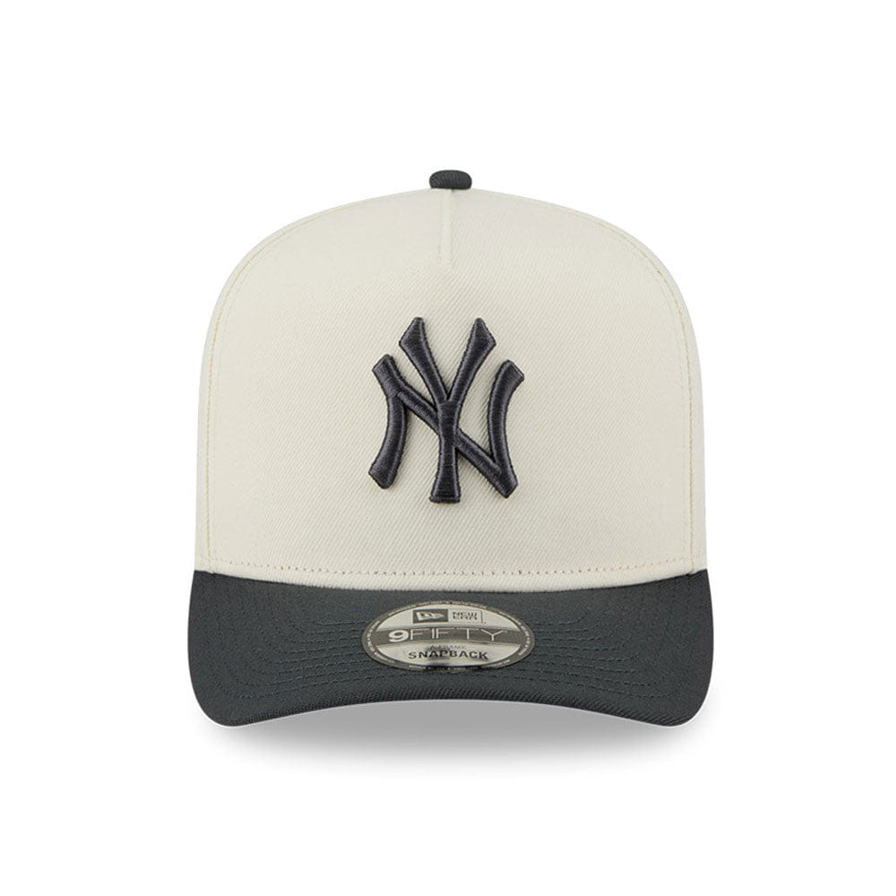 New Era N.Y Yankees 9Fifty SnapBack Cap (Cream/Graphite)