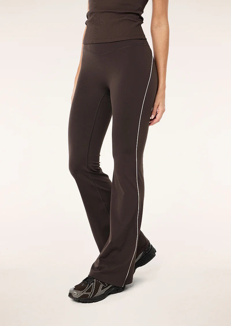 P.E NATION Preview Piping Legging (Coffee)