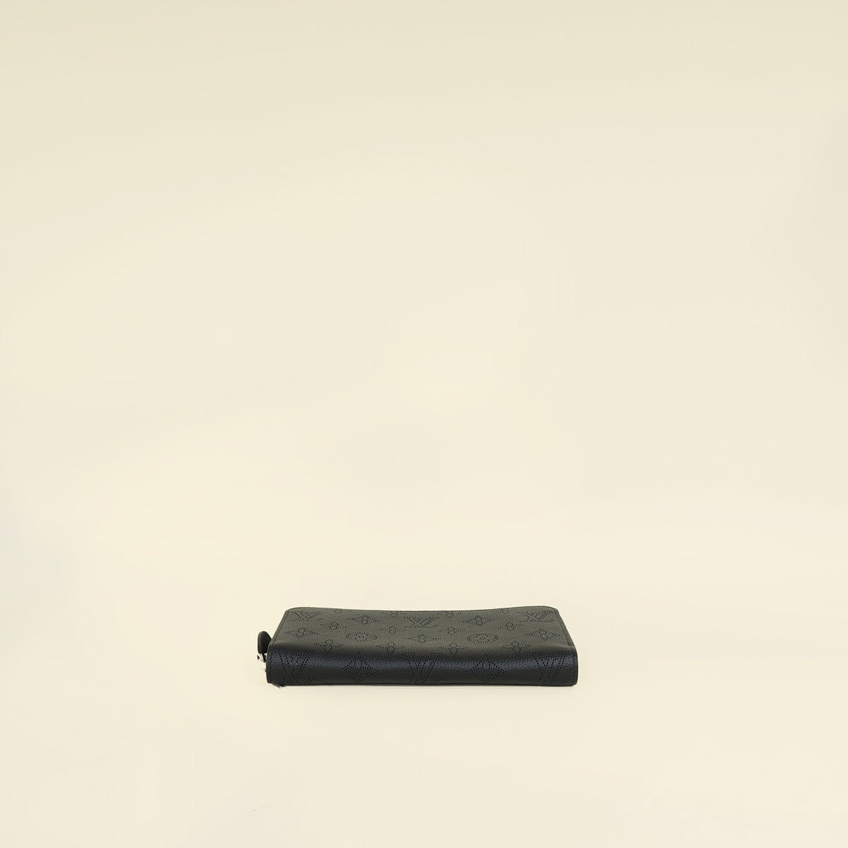 Louis Vuitton Black Monogram Mahina Zippy Wallet