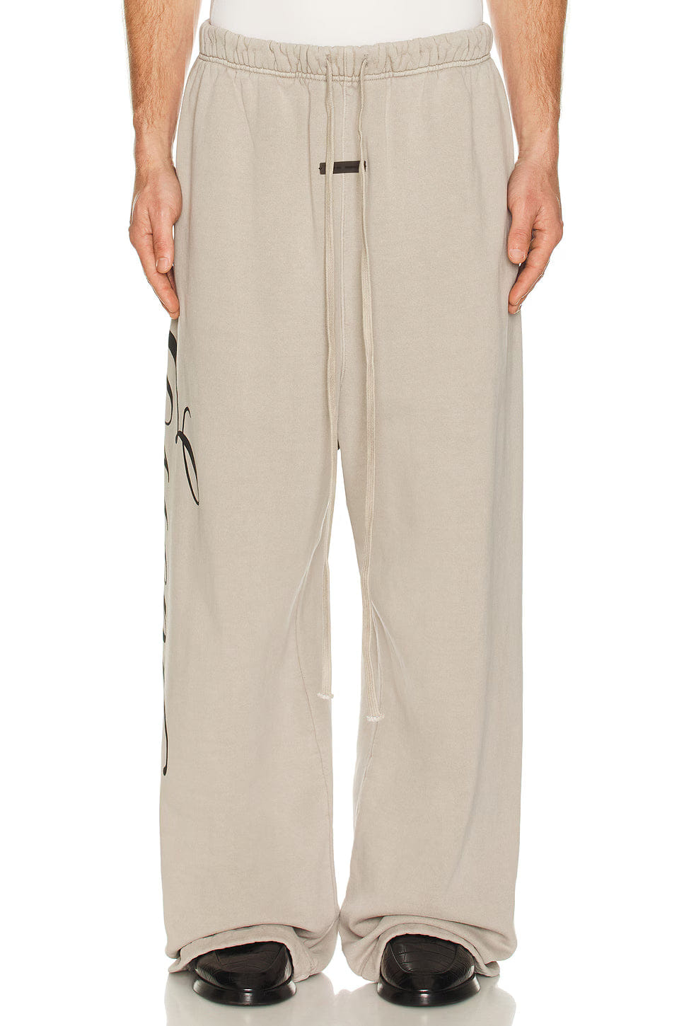 Fear Of God Essentials Script Sweatpants 'Grey'