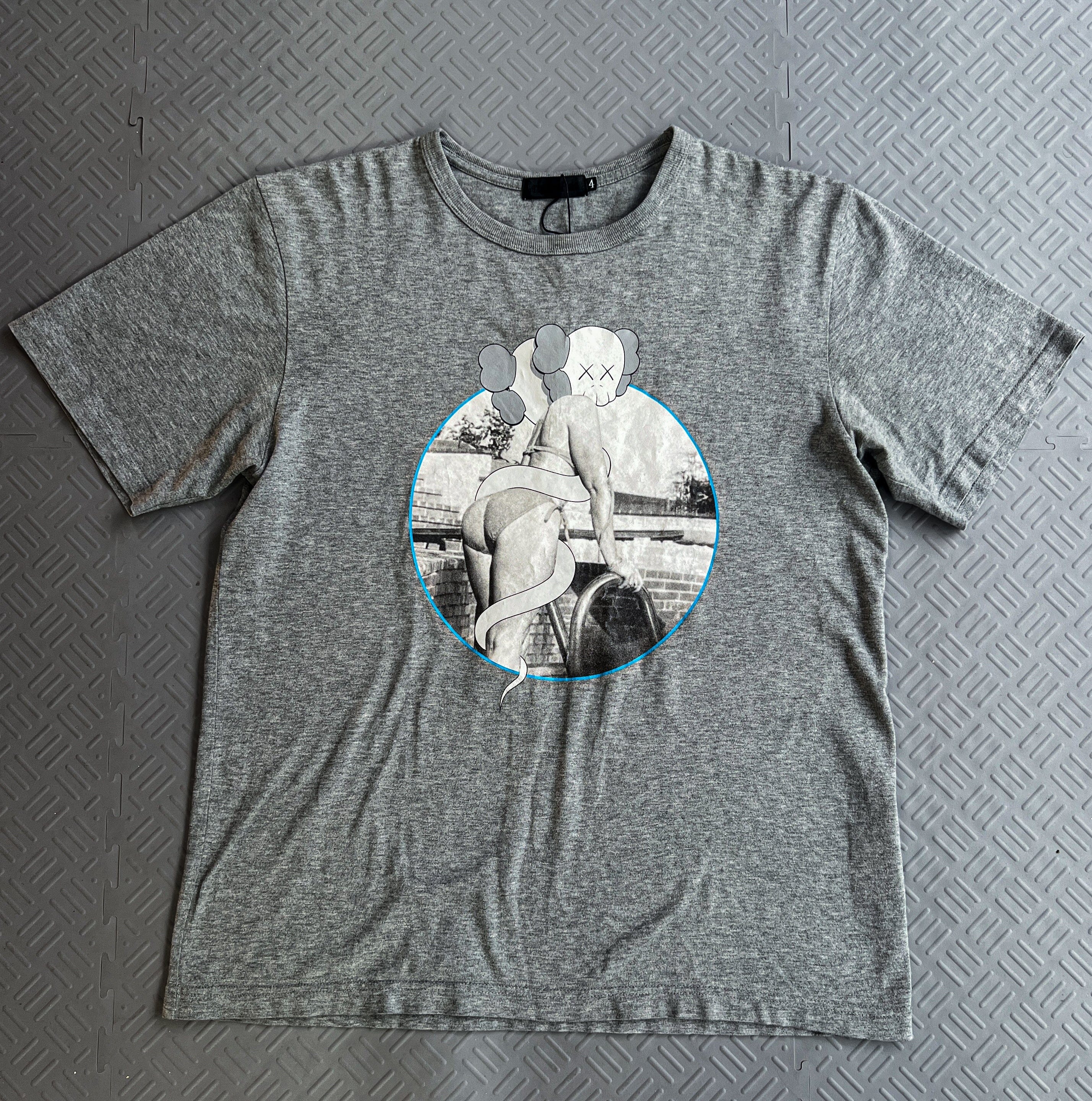 Kaws X Original Fake Model Tee (L)