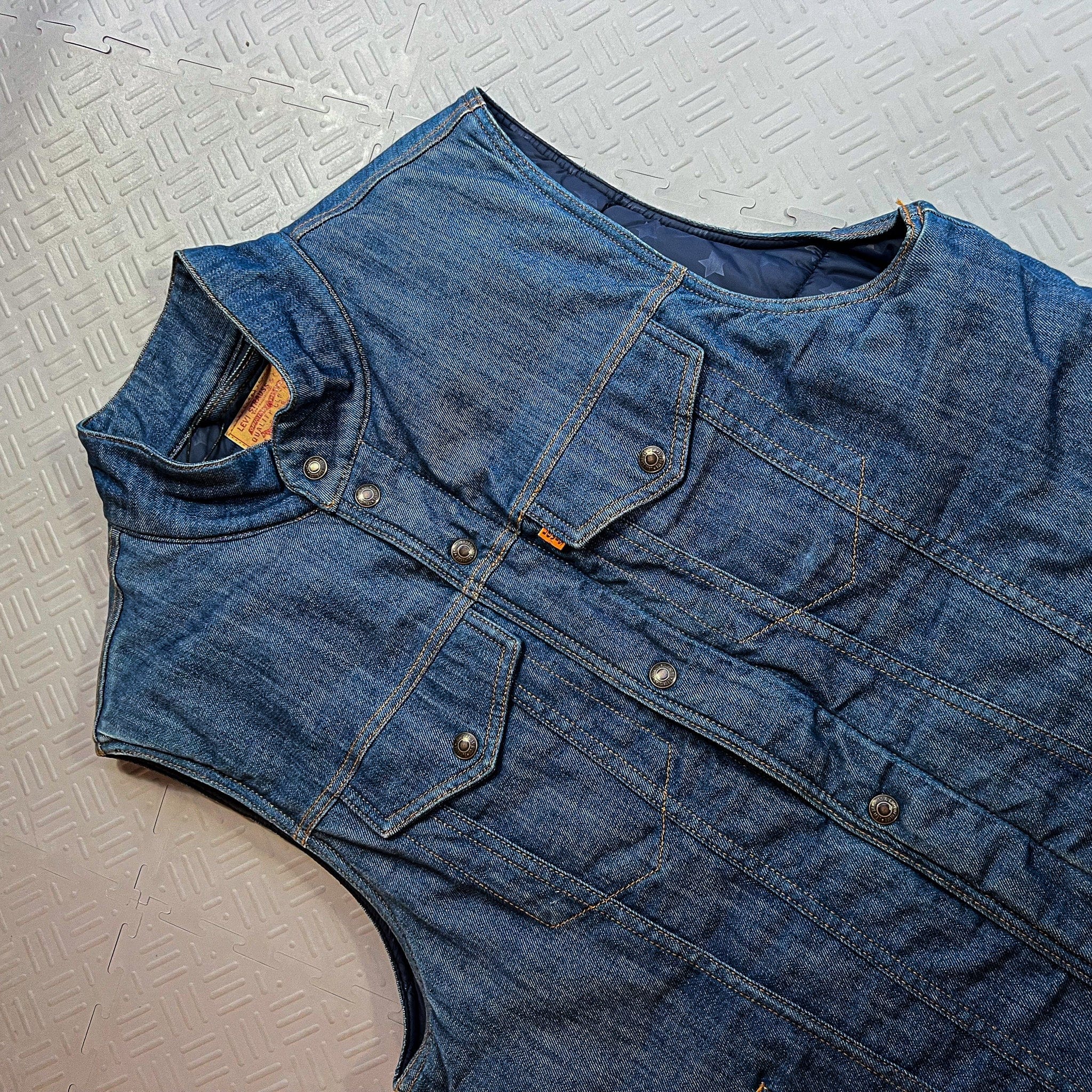 Supreme x Levi's Vest (XL)
